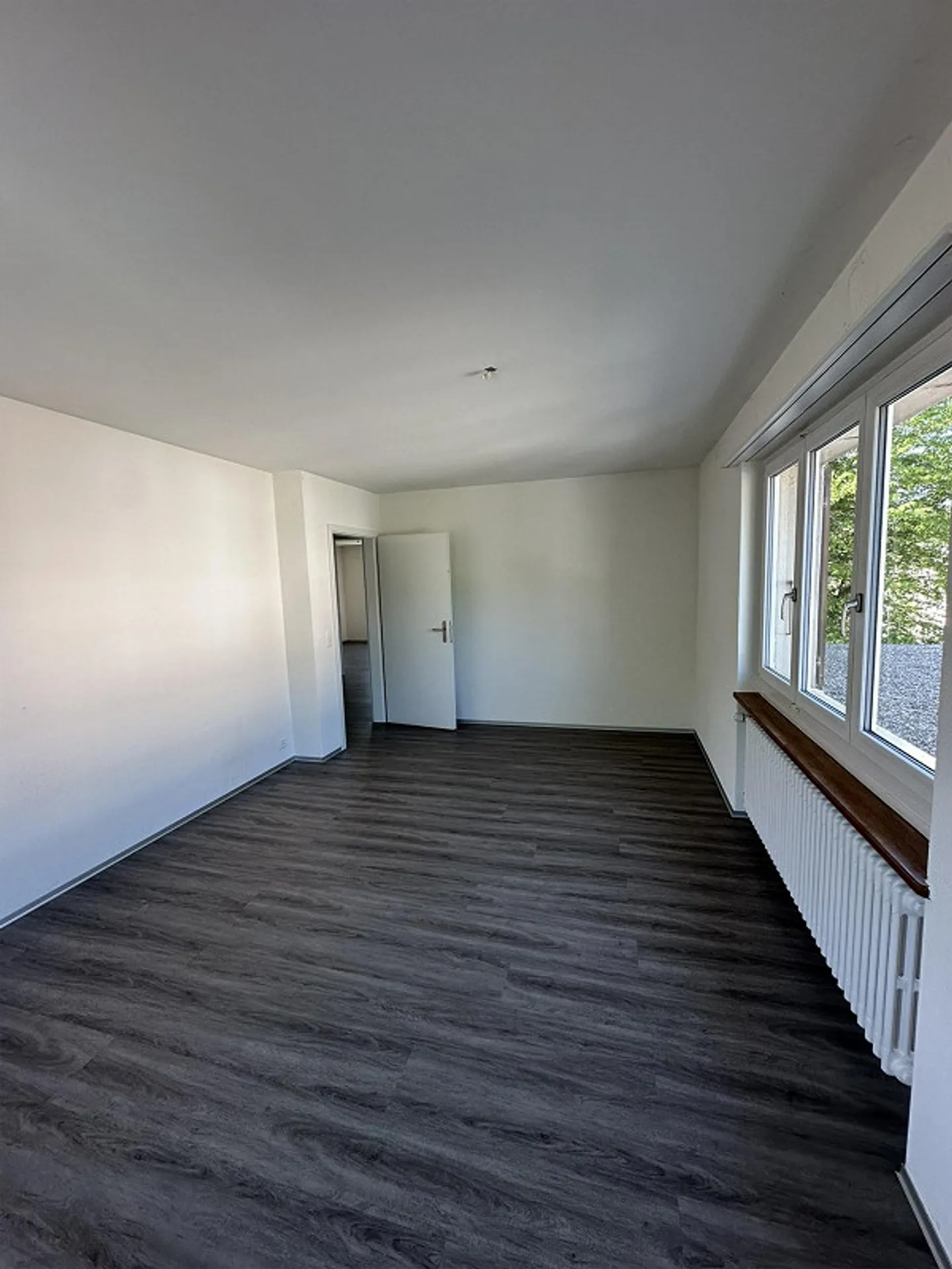 Ampio appartamento di 3,5 locali a Hünibach - Foto 6 di 13