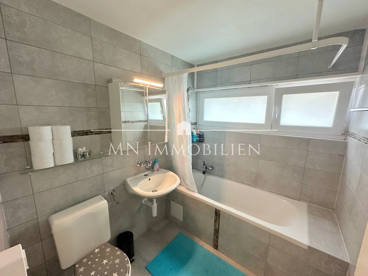Beautiful 5.5 Room Corner Townhouse in a Quiet Location in Therwil - Photo 5 of 5