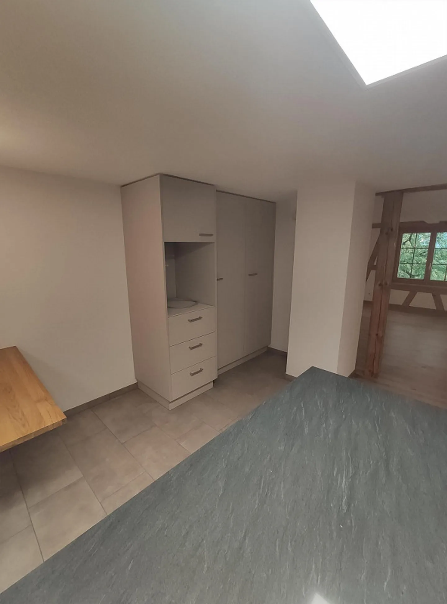 Sehr schön ausgebaute 4.5 Zimmer Wohnung an ruhiger Lage - Foto 6 von 14