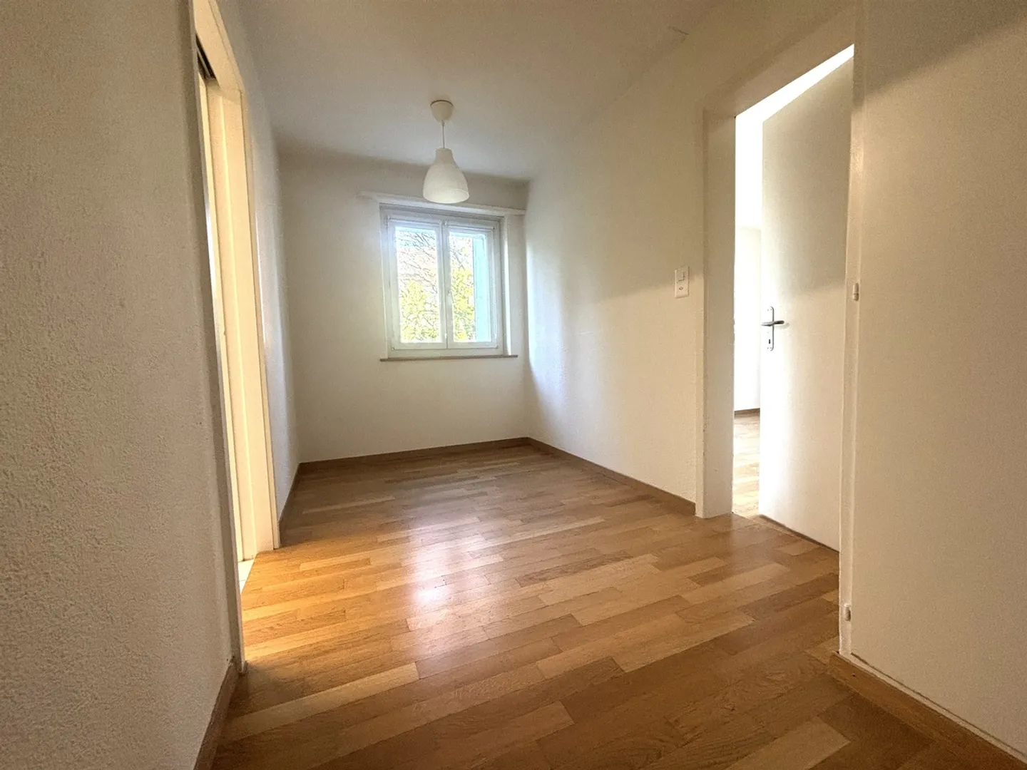 Un logement sophistiqué et flexible dans un emplacement recherché ! - Photo 2 sur 7
