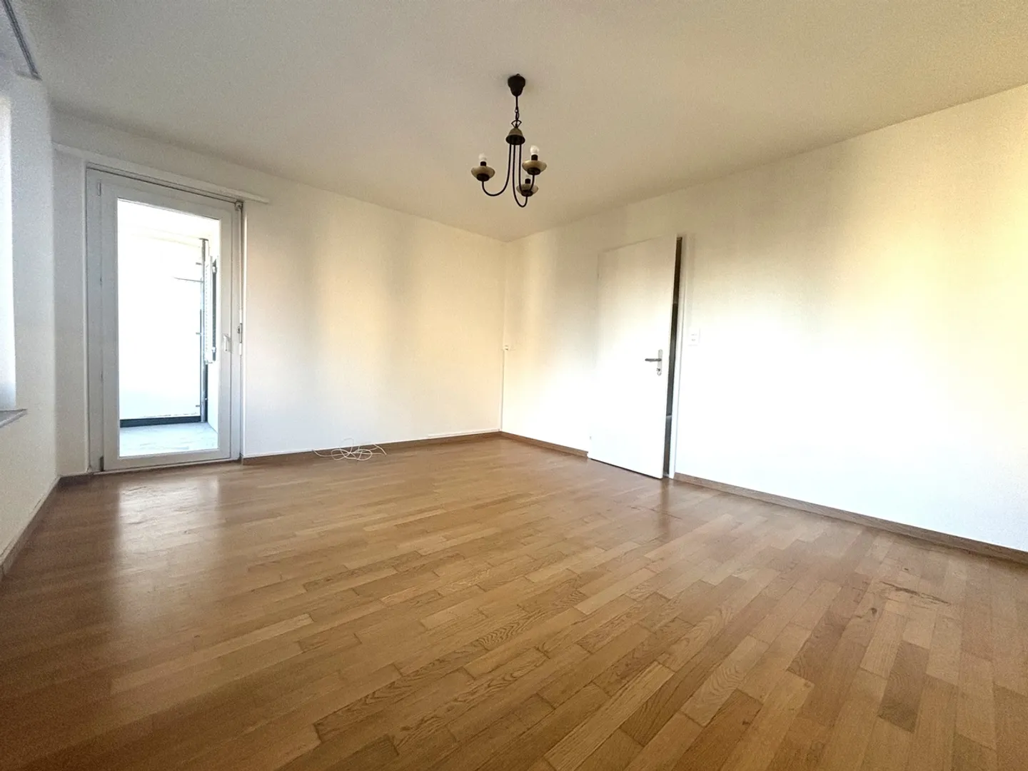Un logement sophistiqué et flexible dans un emplacement recherché ! - Photo 3 sur 7