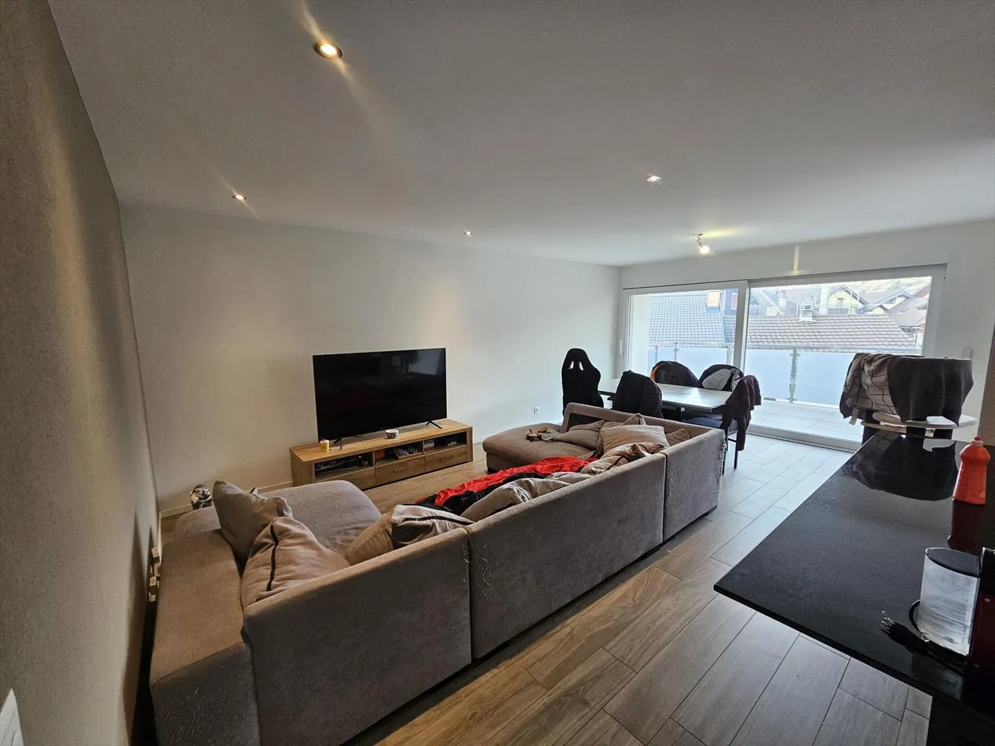 Appartement de 3.5 pces en attique - Photo 2 sur 8