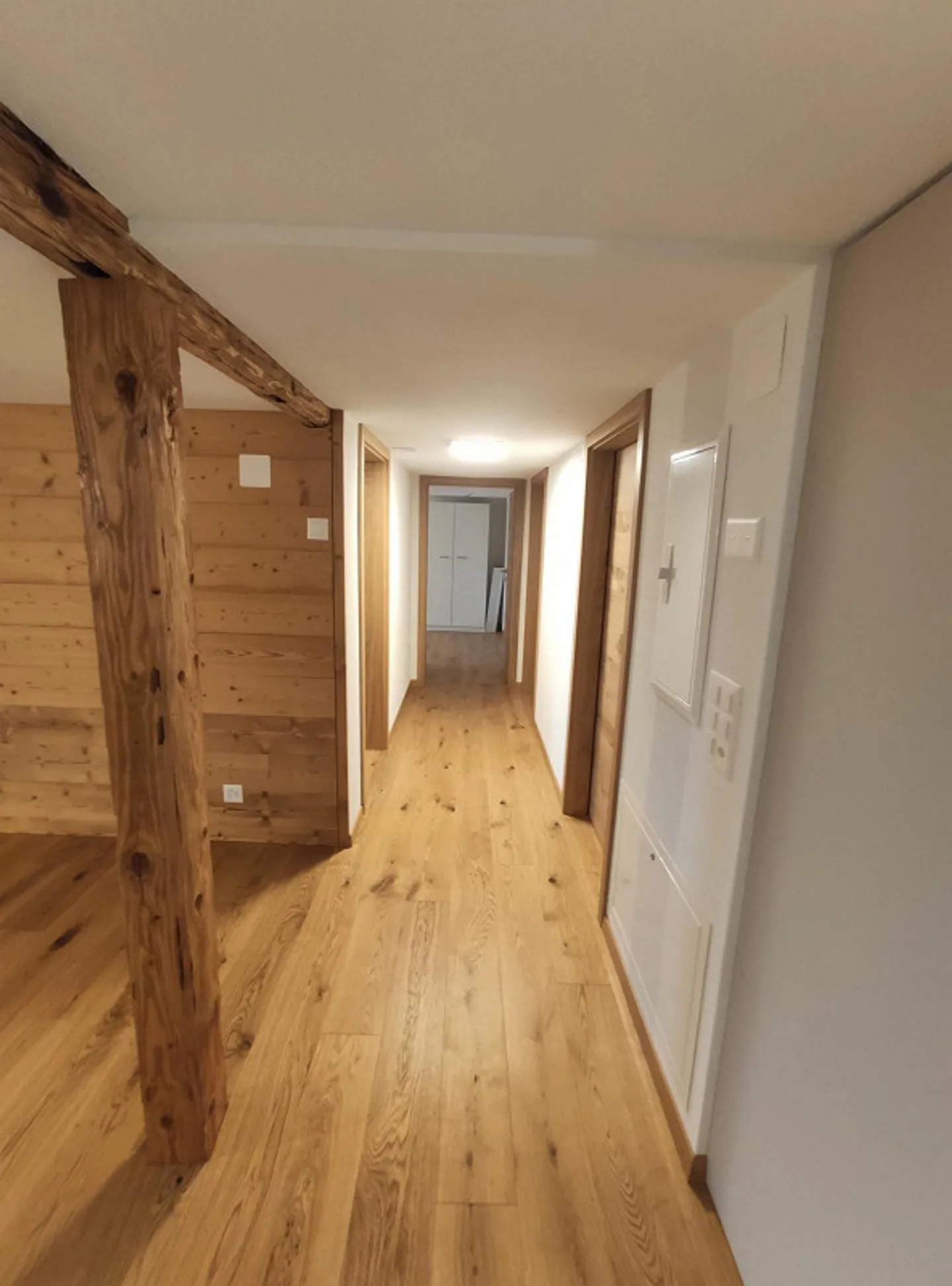 Sehr schön ausgebaute 4.5 Zimmer Wohnung an ruhiger Lage - Foto 13 von 14