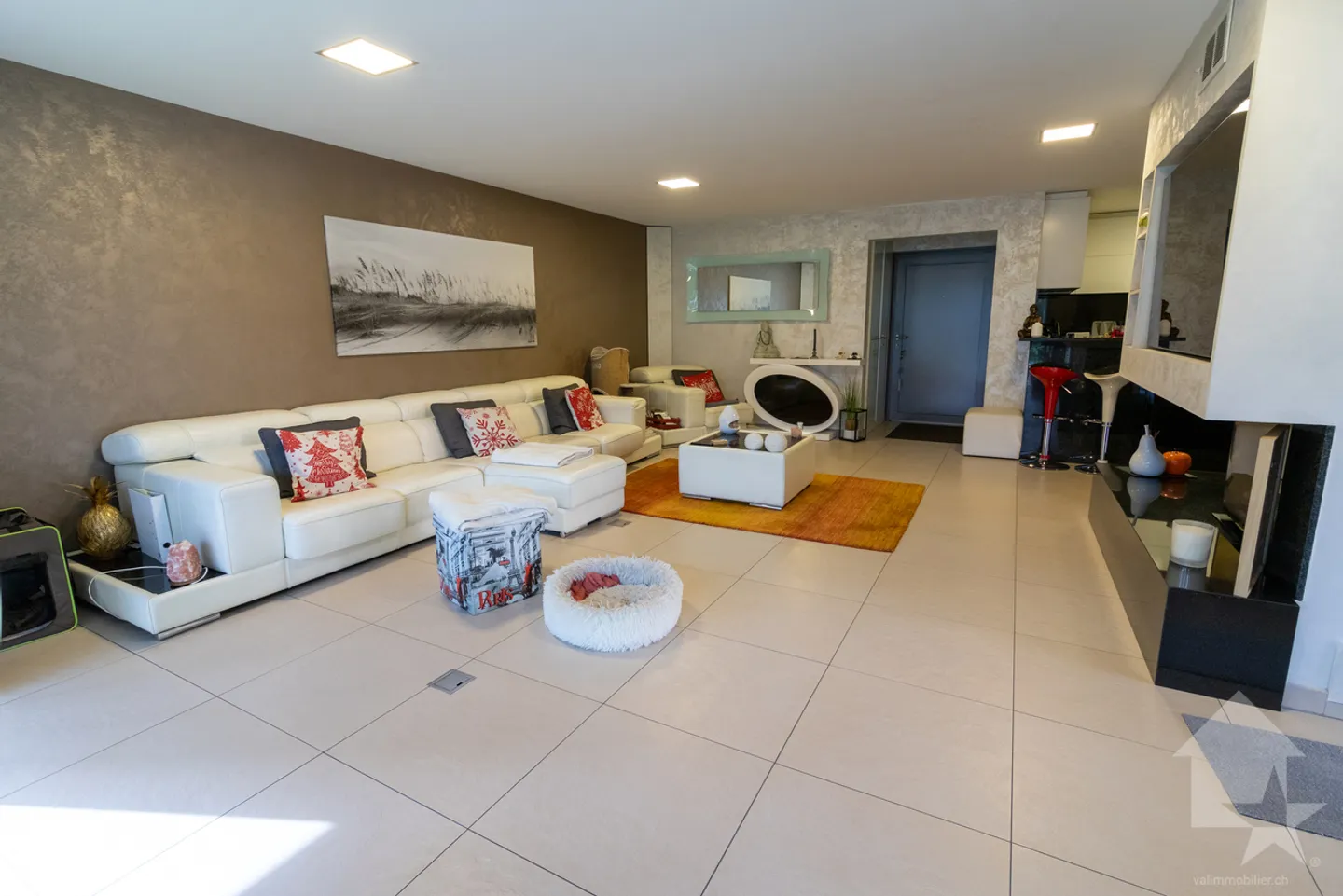 Magnificent villa in PPE with large garden and basement - Photo 5 of 34