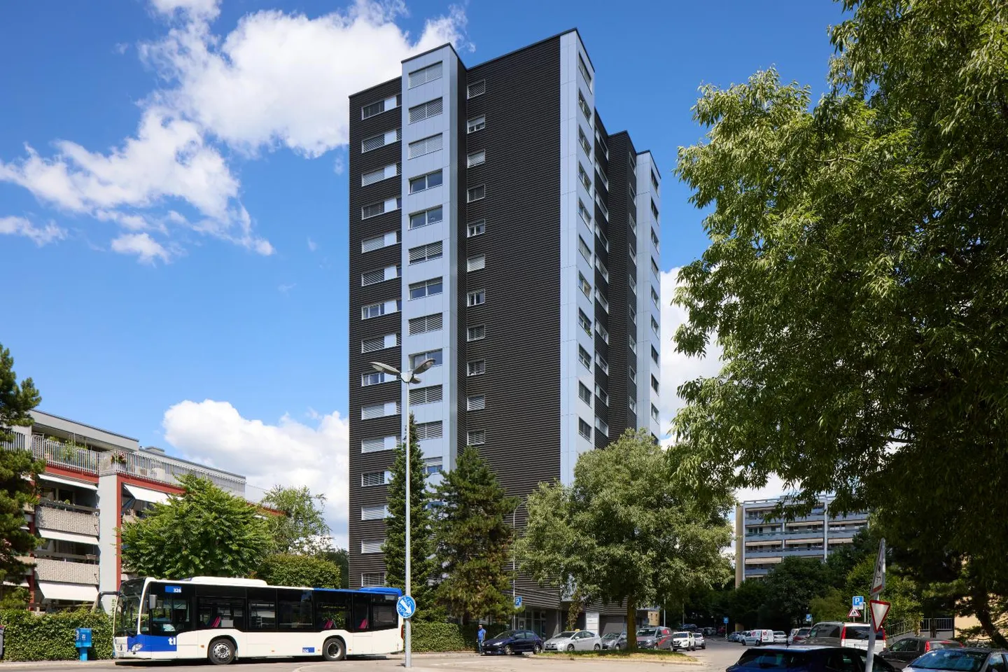 Appartement Moderne Près Commodités - Photo 1 sur 4