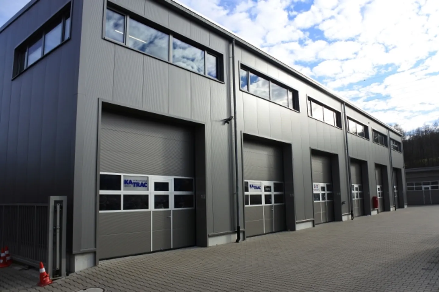 Commercial - Photo 2 of 7