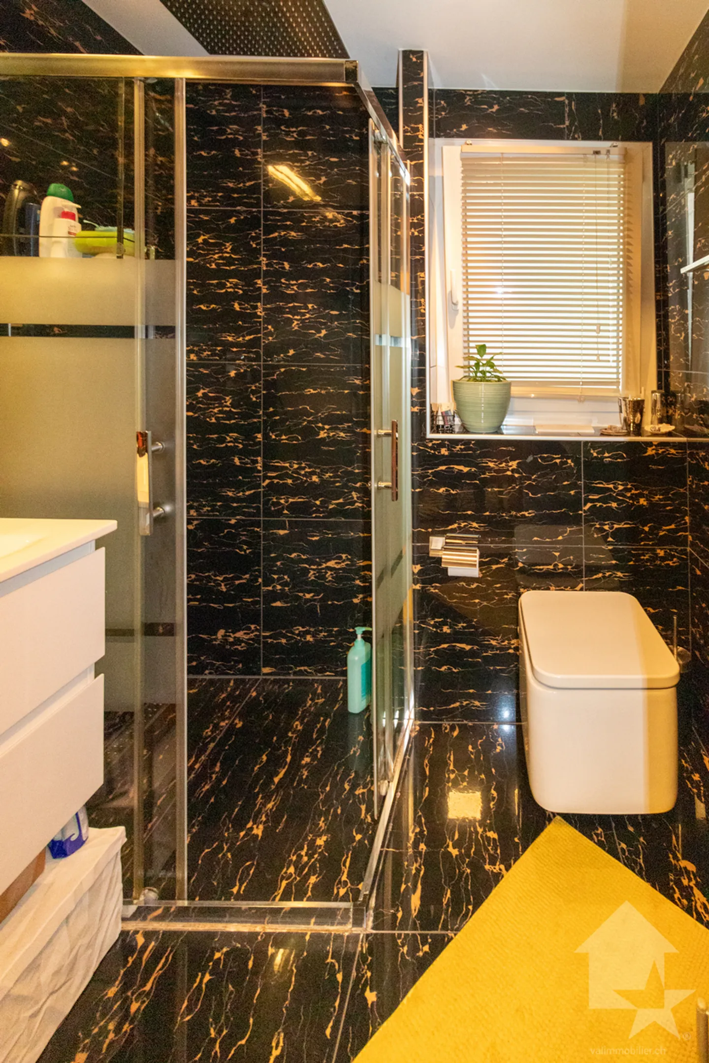 Magnificent villa in PPE with large garden and basement - Photo 19 of 34