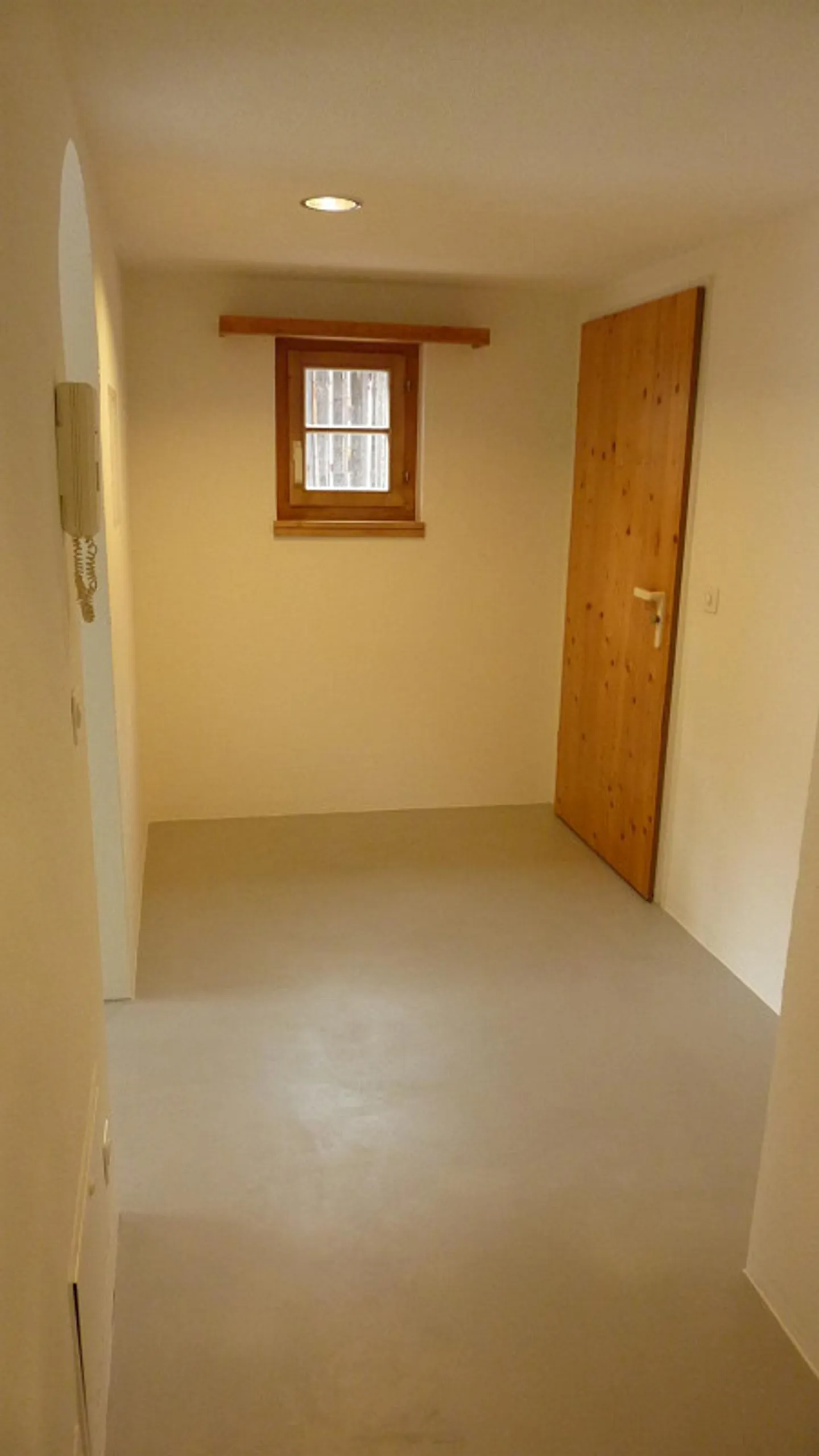 Appartement 2 pièces dans un endroit calme avec balcon - Photo 6 sur 8