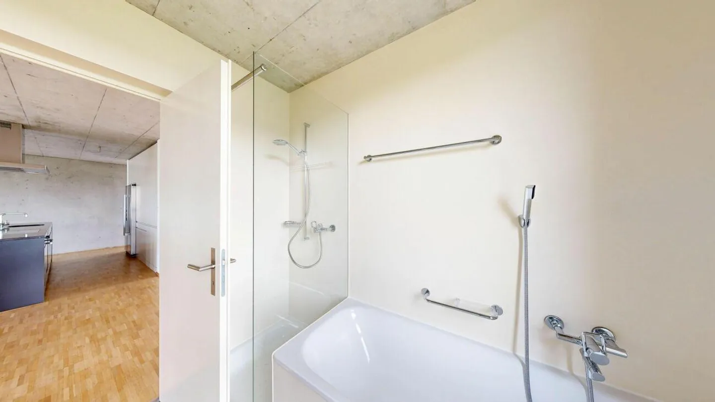 Elegant & modern: Loft apartment with light and charm in Widnau - Photo 7 of 11