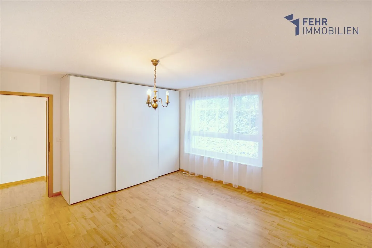 Fehr Immobilien - Grosszügige 5½-Zimmer-Wohnung an sonniger Lage - Foto 5 von 13