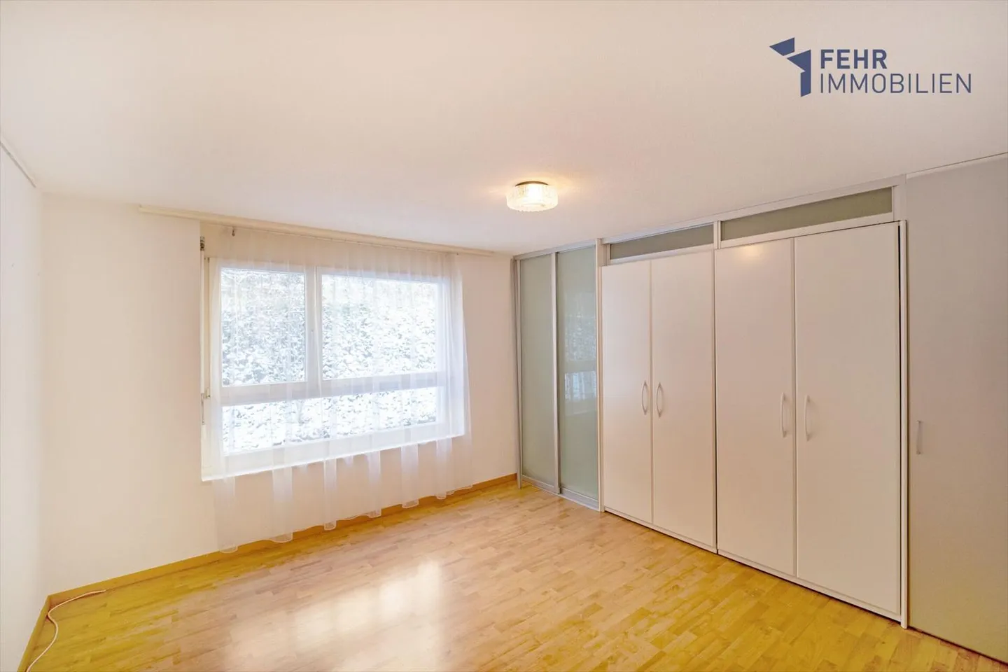 Fehr Immobilien - Grosszügige 5½-Zimmer-Wohnung an sonniger Lage - Foto 6 von 13