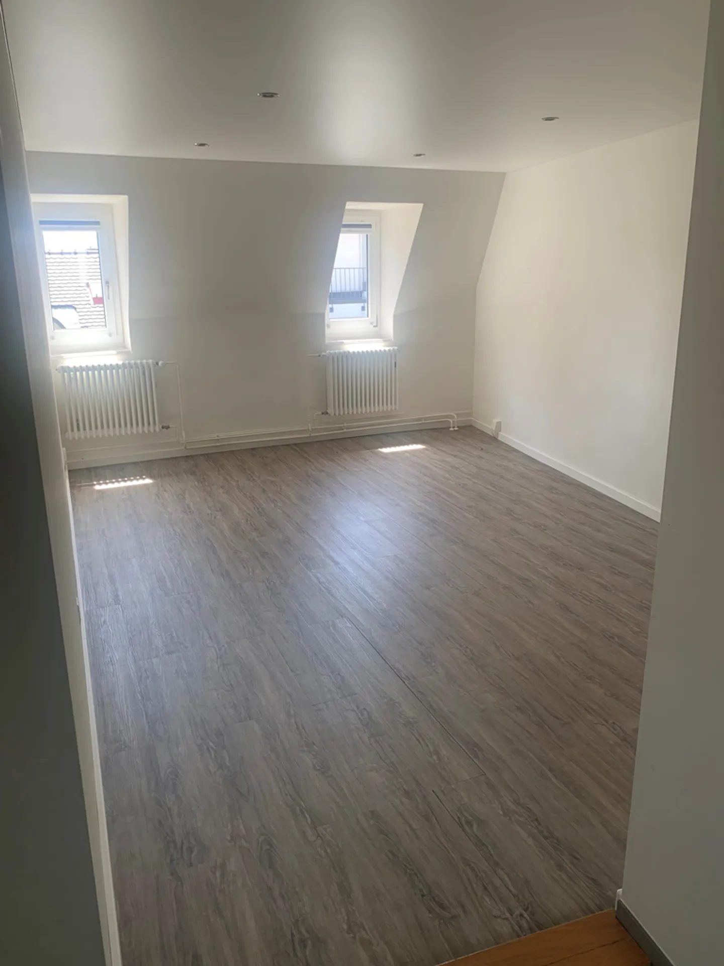 Charmantes 2.5-Zimmer-Dachgeschosswohnung - Foto 1 di 7