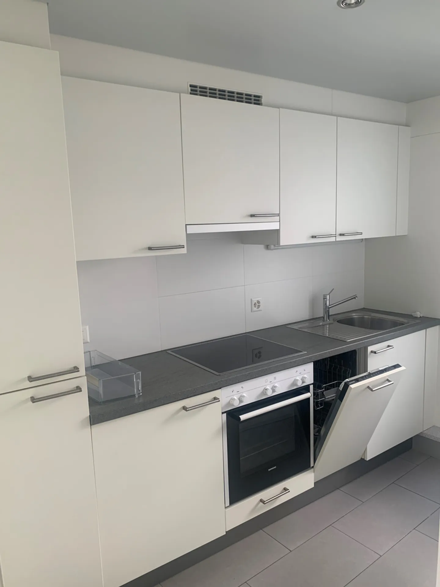 Charmantes 2.5-Zimmer-Dachgeschosswohnung - Foto 2 di 7