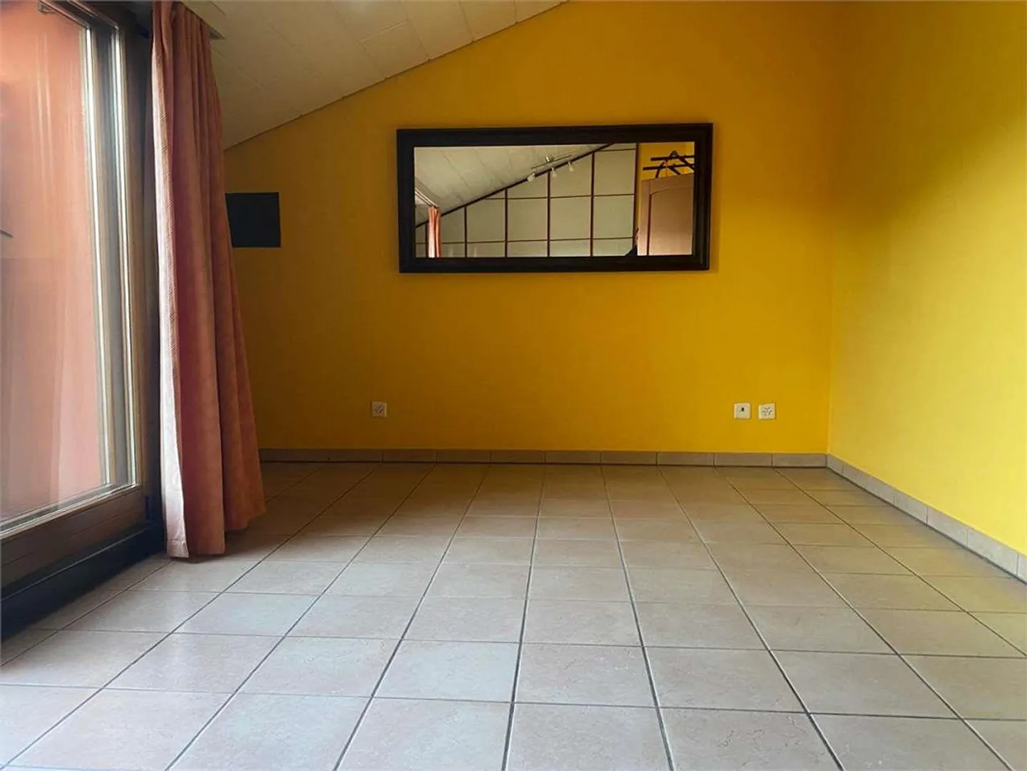 Charming renovated core house with lake view - Photo 8 of 13