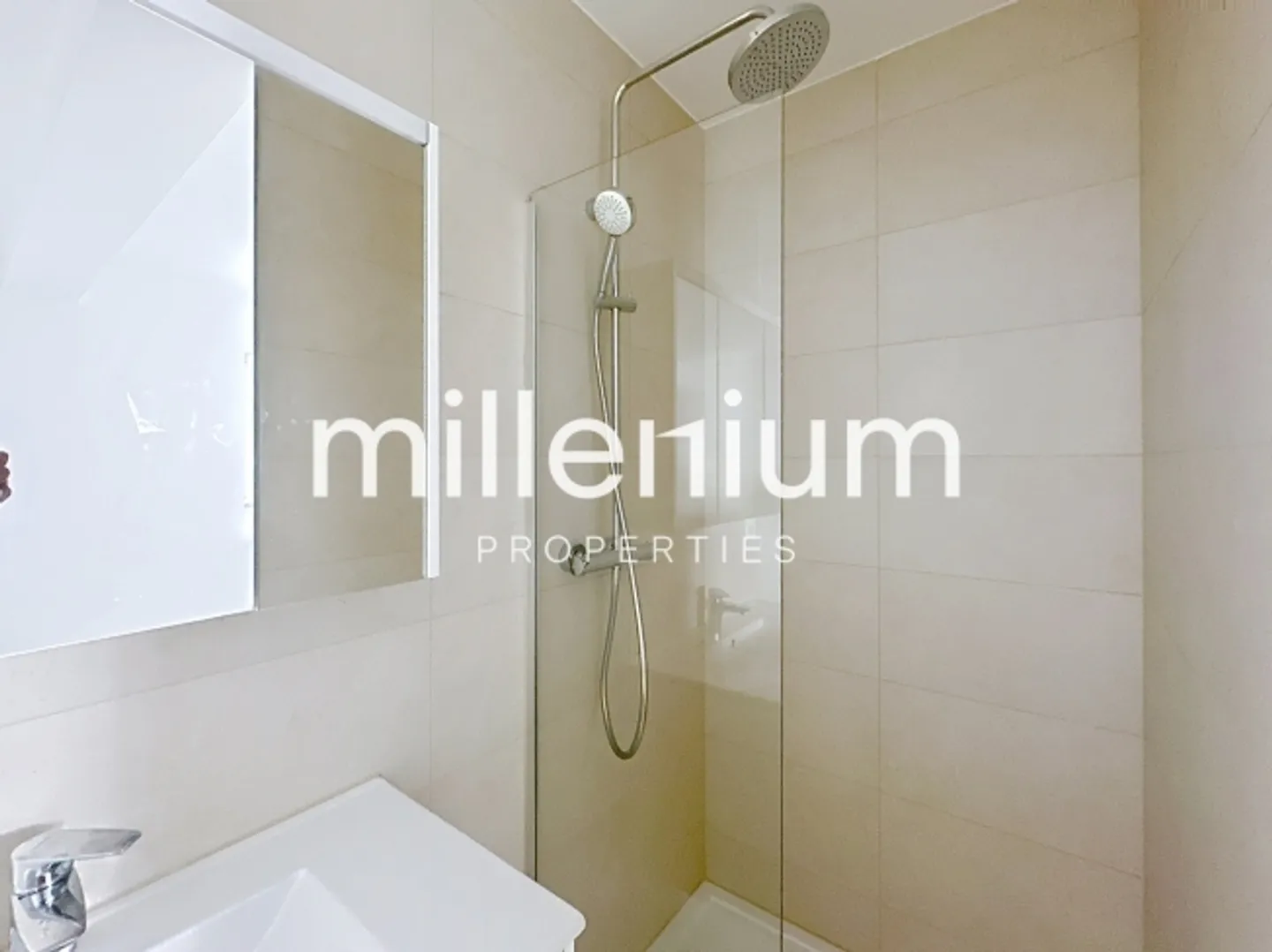 Bell'appartamento ristrutturato nel centro di Gimel - Foto 6 di 9