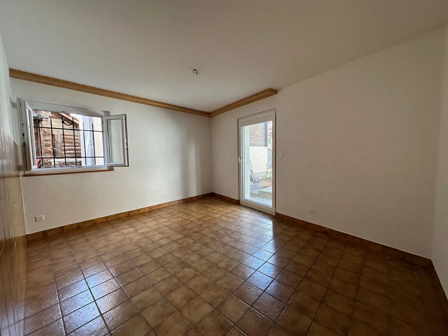 13251102 VEX Appartement 2.5 pièces au sous-sol - Photo 4 sur 8