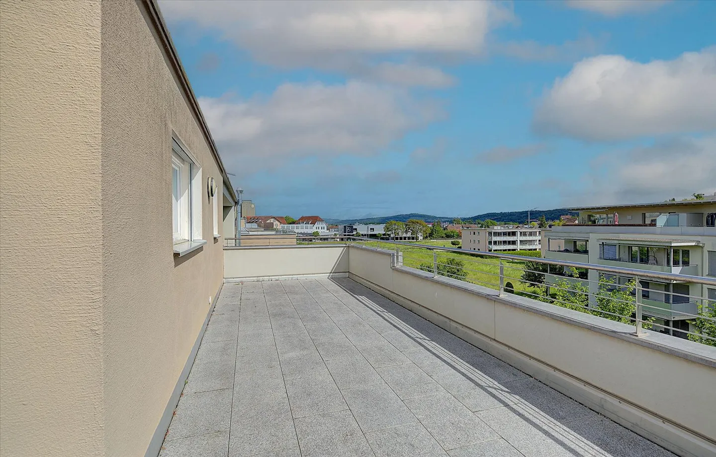 Appartement Attique Spacieux avec Terrasse - Photo 8 sur 9