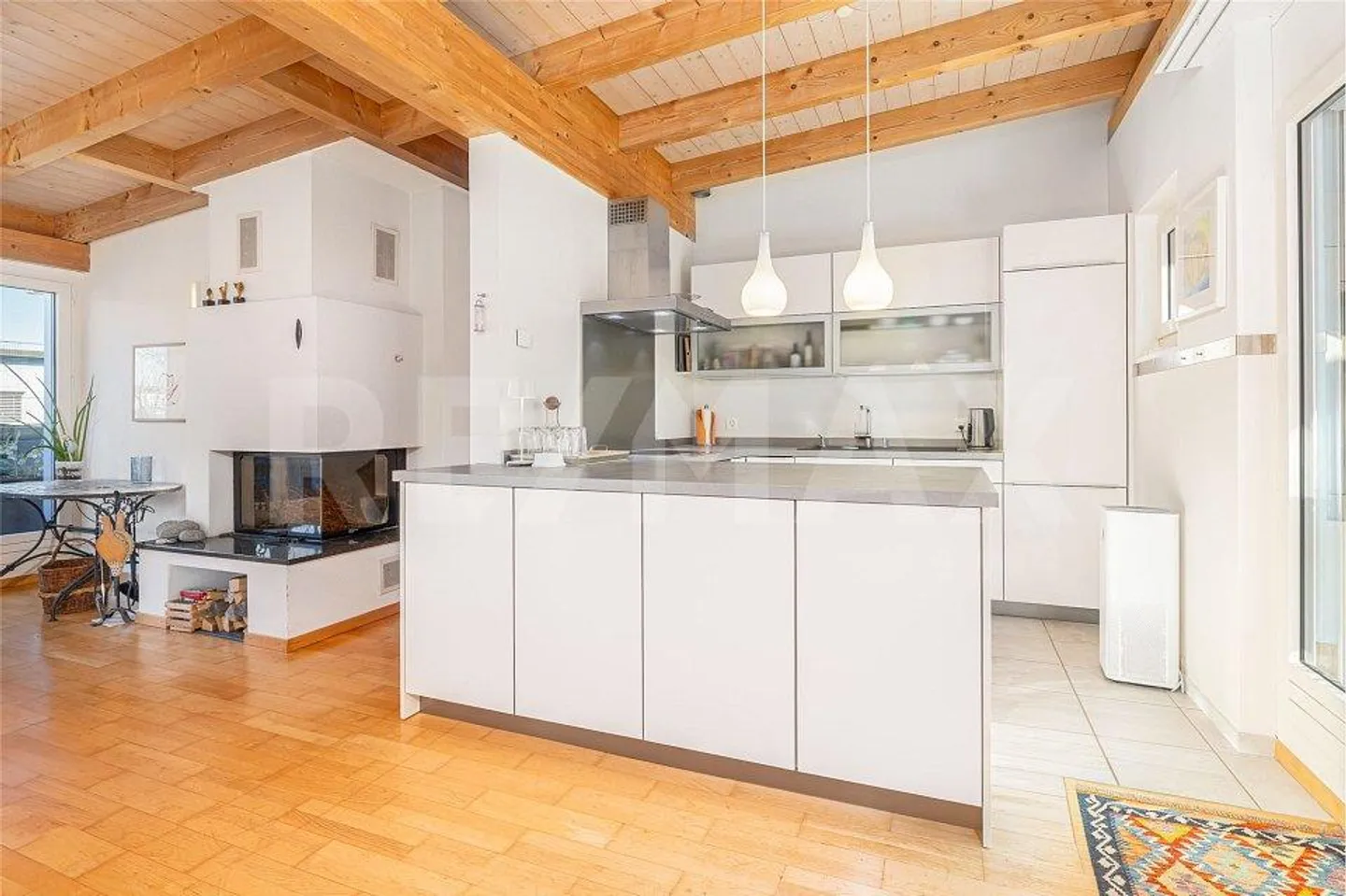 3.5-room penthouse (originally 5.5 rooms) with two terraces near... - Photo 2 of 13