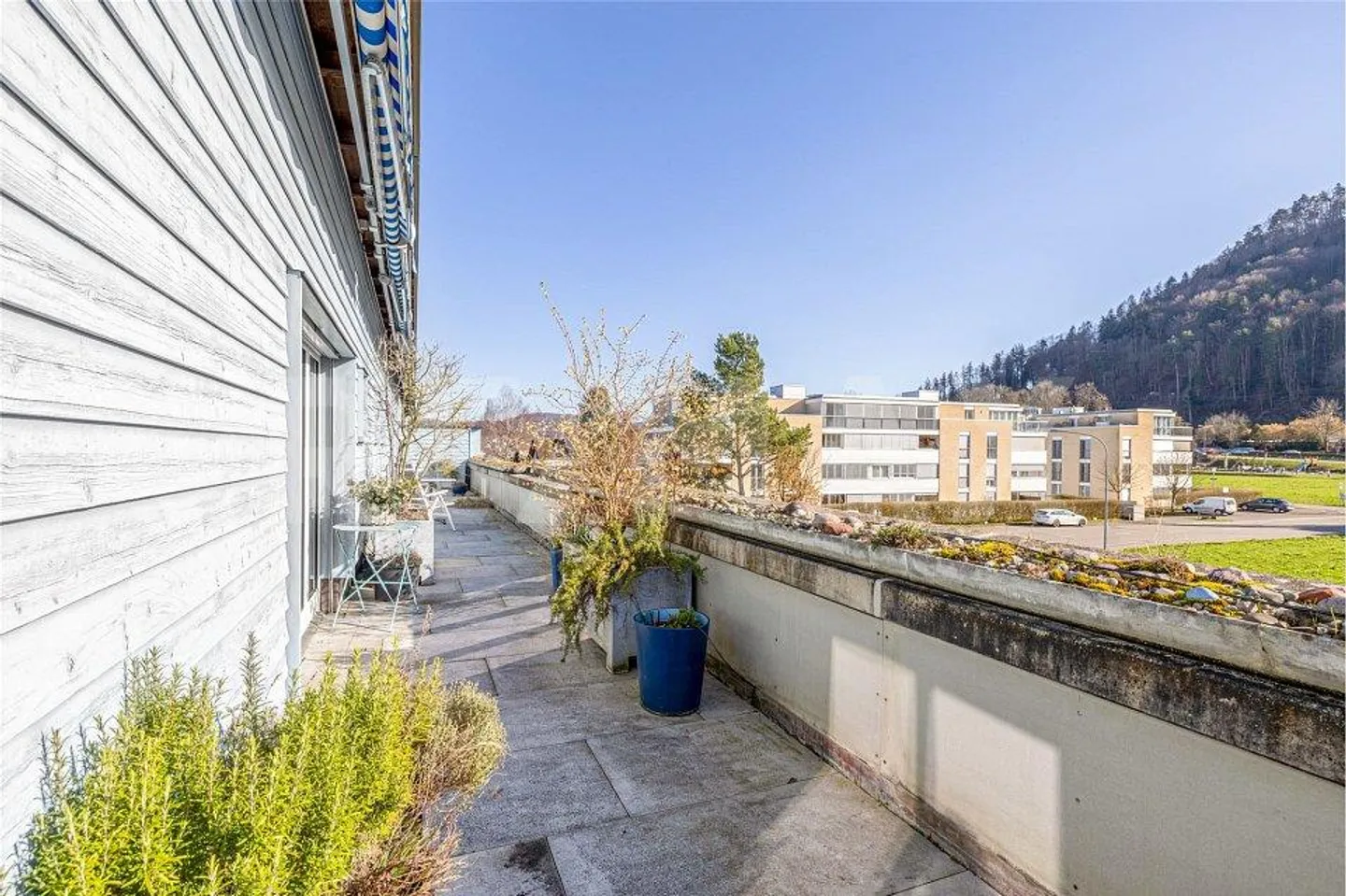 3.5-room penthouse (originally 5.5 rooms) with two terraces near... - Photo 8 of 13