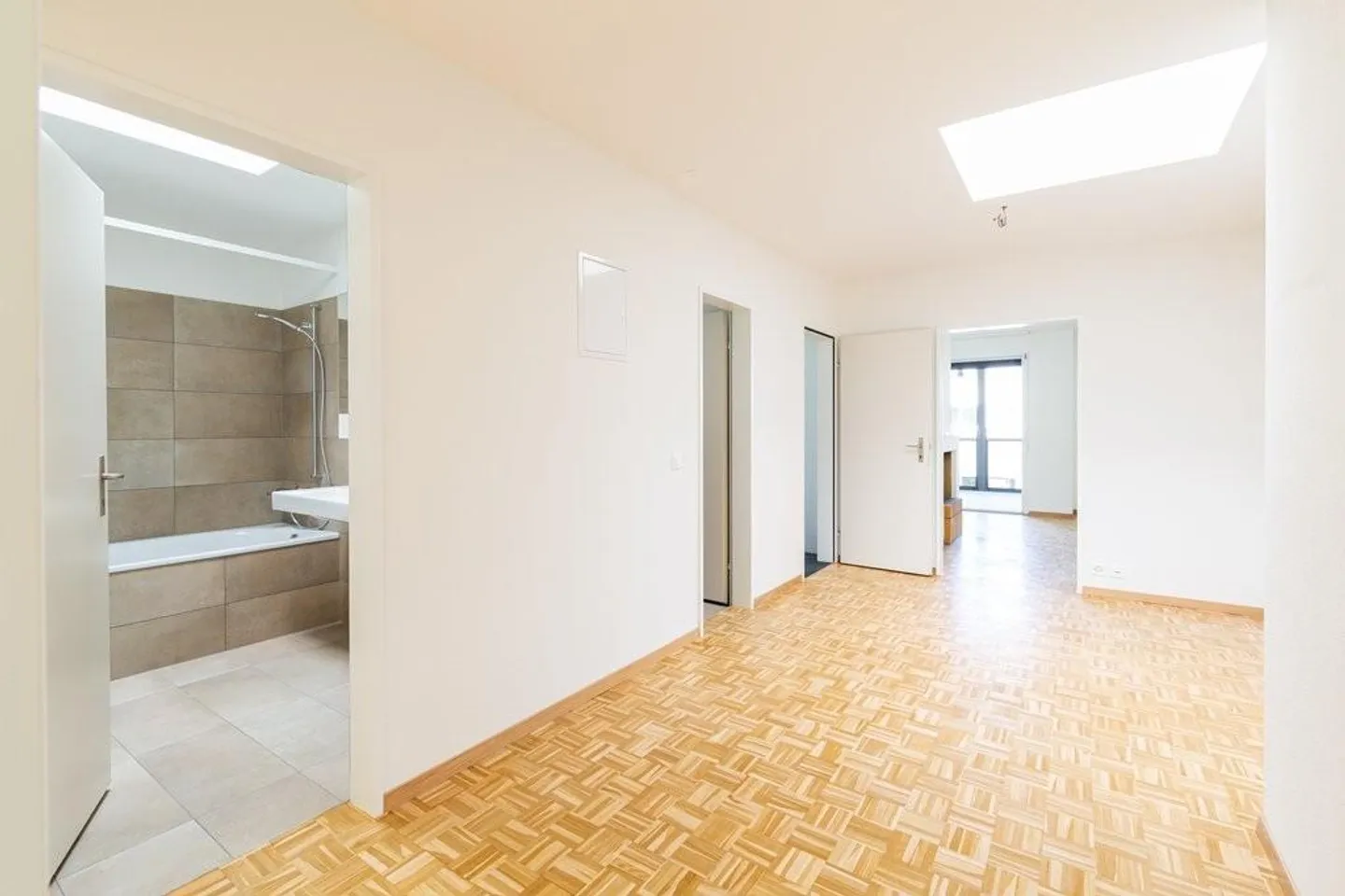 Bella appartamento di 4.5 stanze con grande balcone a Allschwil - Foto 9 di 11