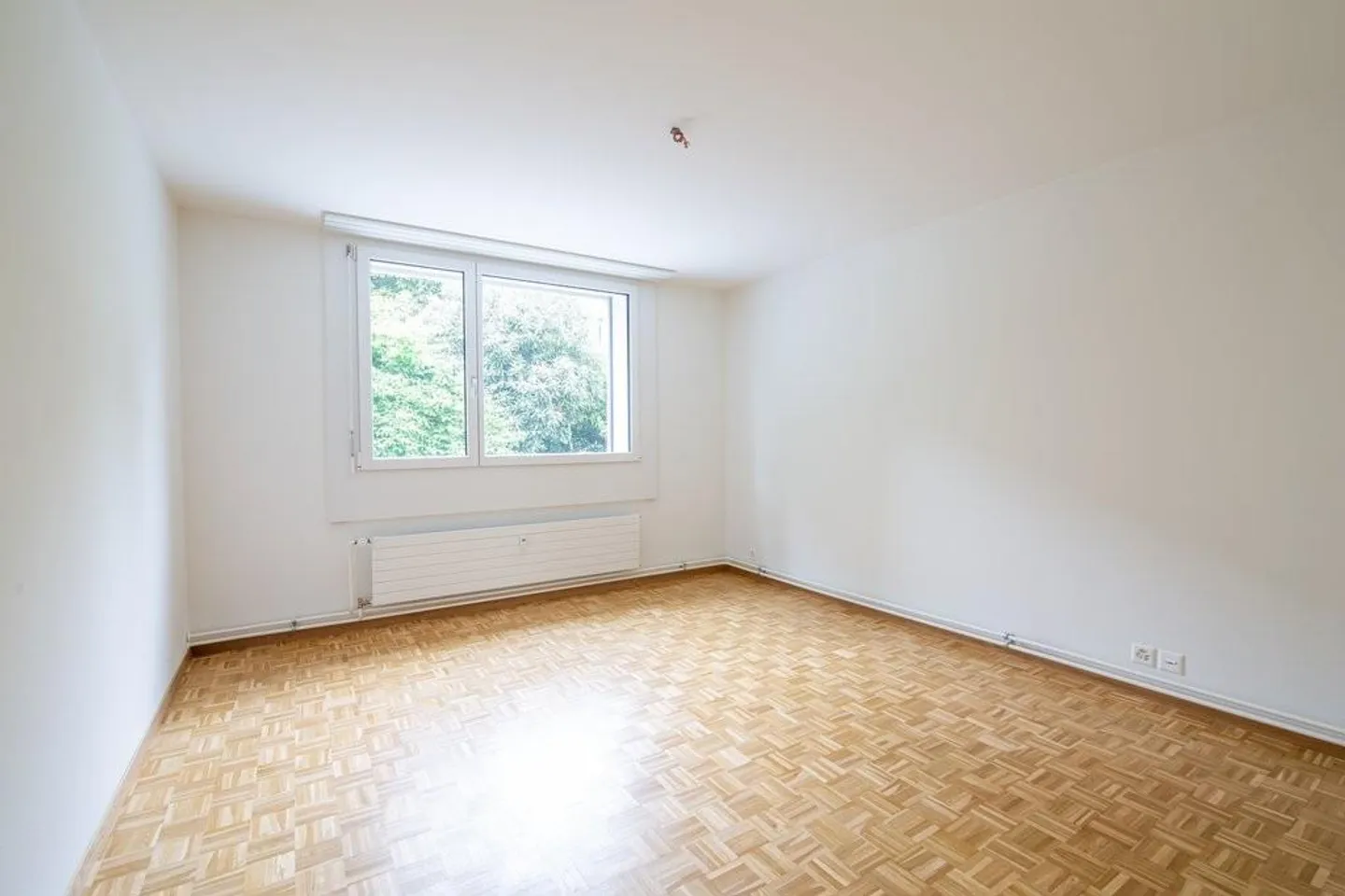 Bella appartamento di 4.5 stanze con grande balcone a Allschwil - Foto 10 di 11
