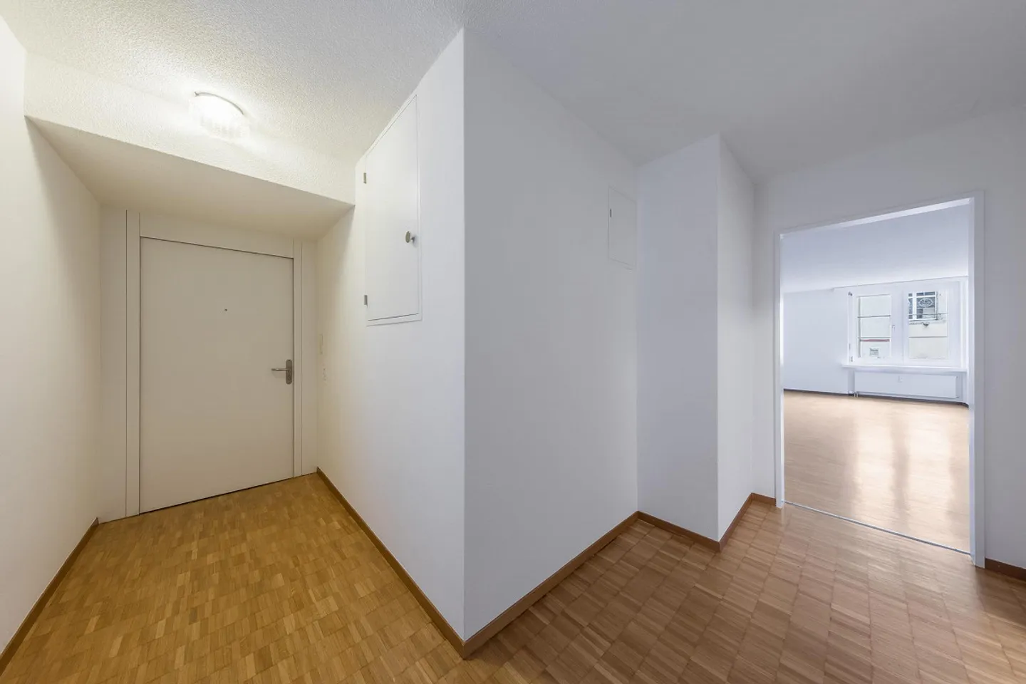 City apartment directly on the Limmatquai - Photo 2 of 12