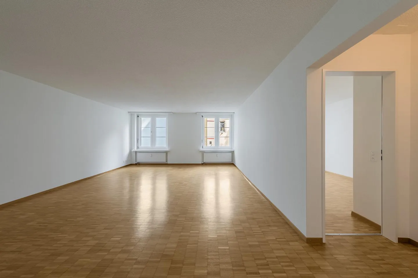 City apartment directly on the Limmatquai - Photo 4 of 12