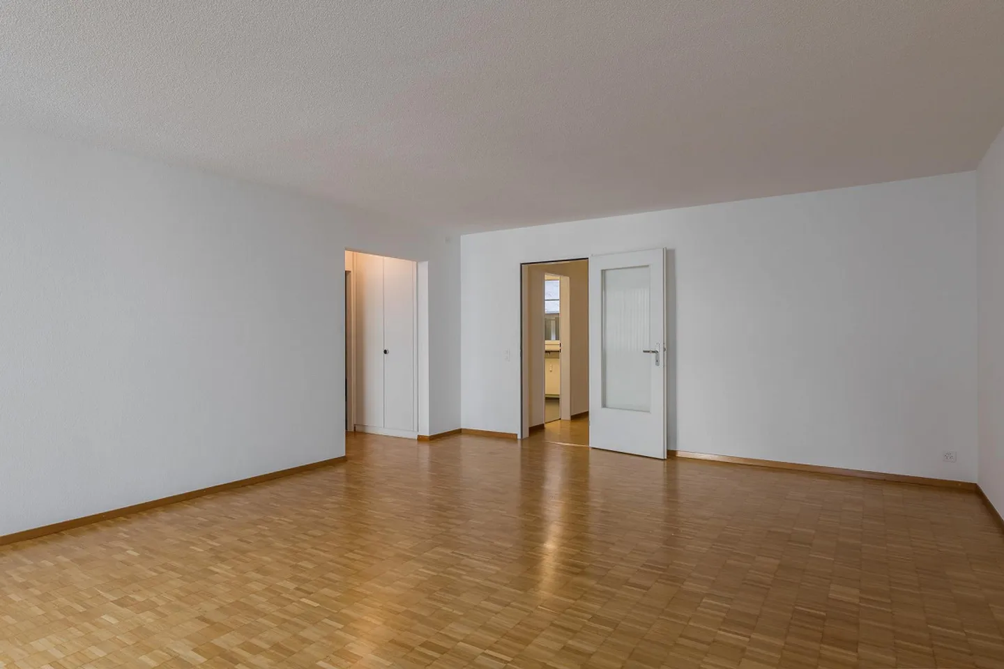 City apartment directly on the Limmatquai - Photo 6 of 12