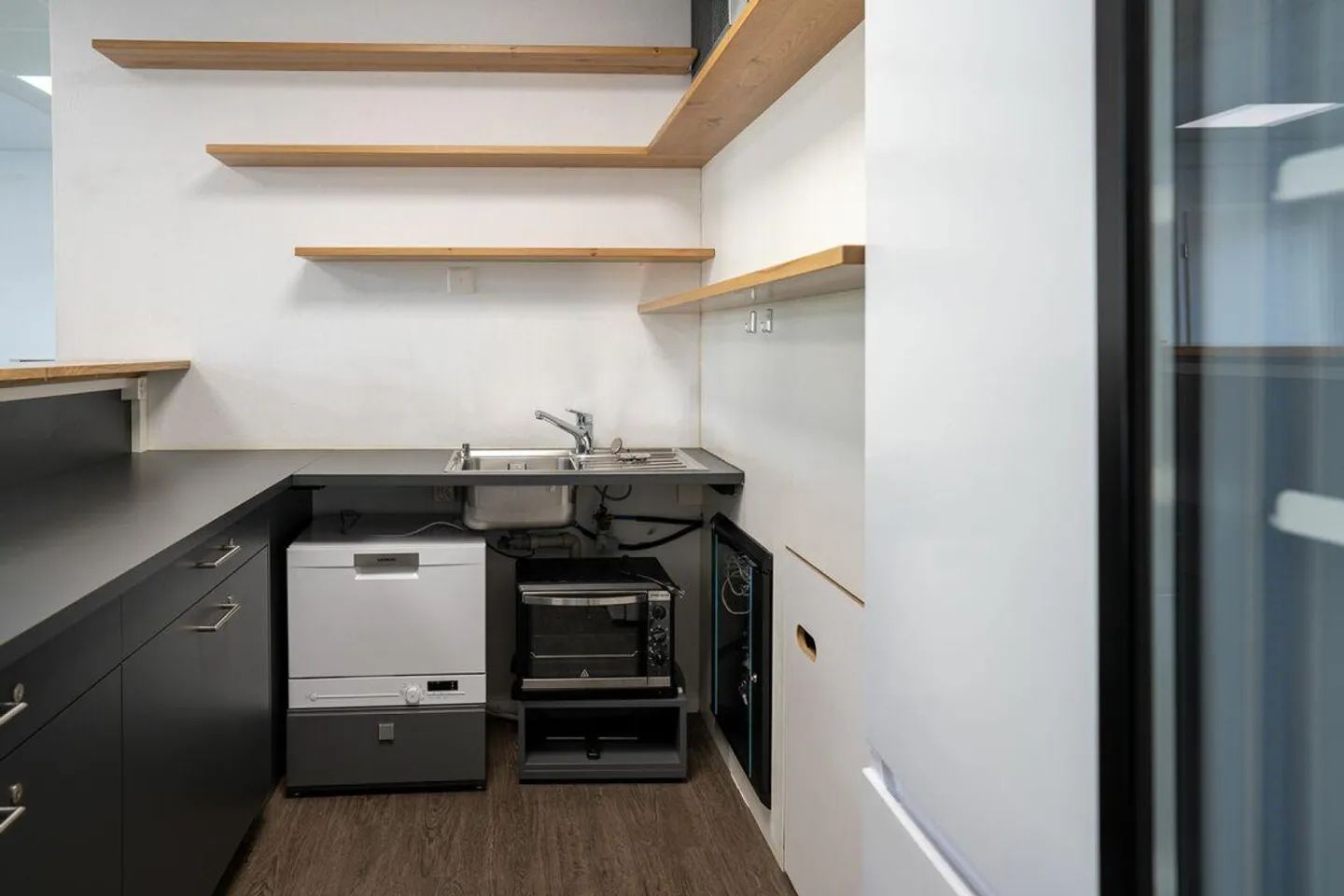 Retail space in the center of Tuggen - Photo 5 of 6