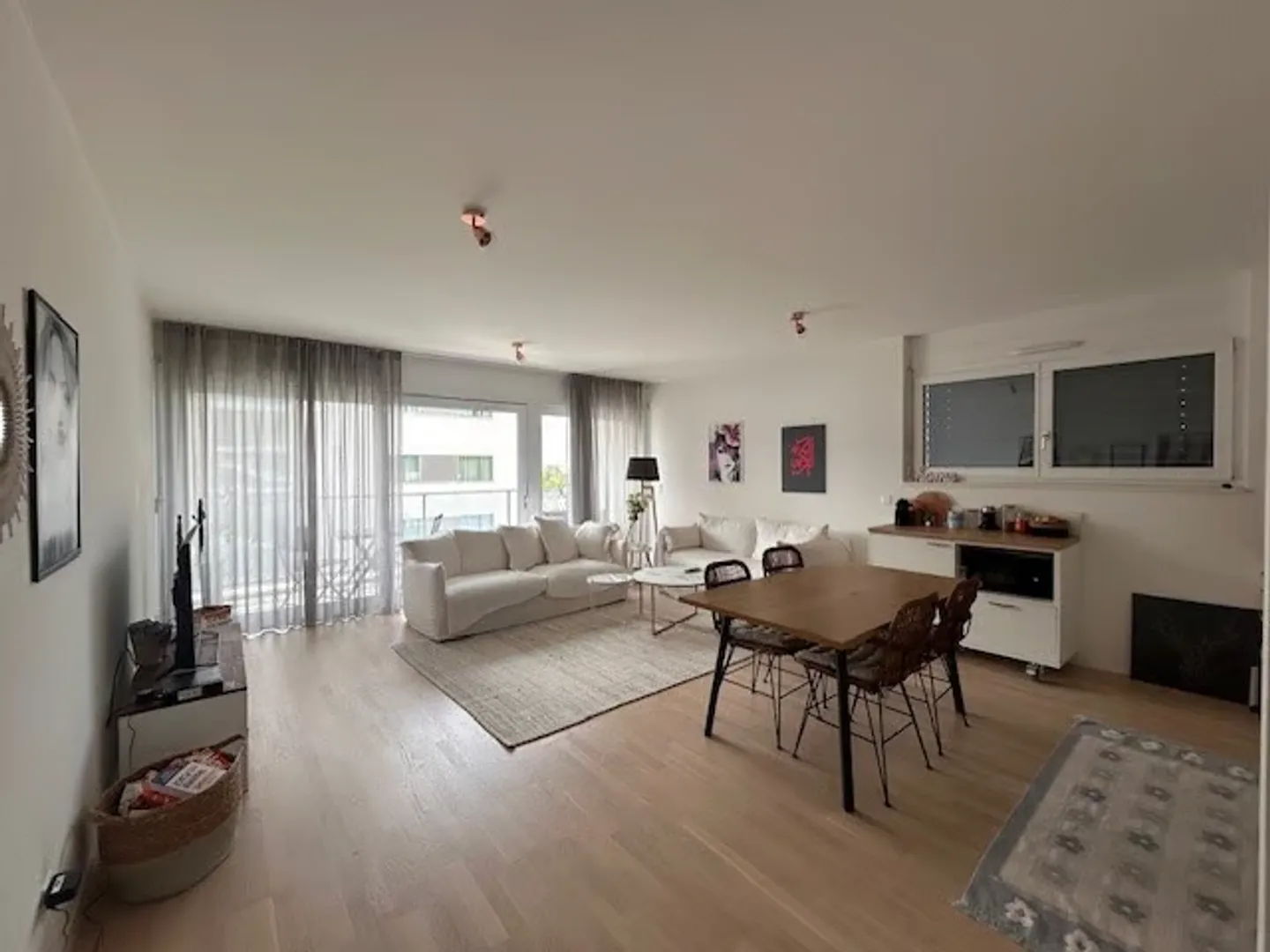 Modernes Apartment mit Seeblick - Foto 1 von 11
