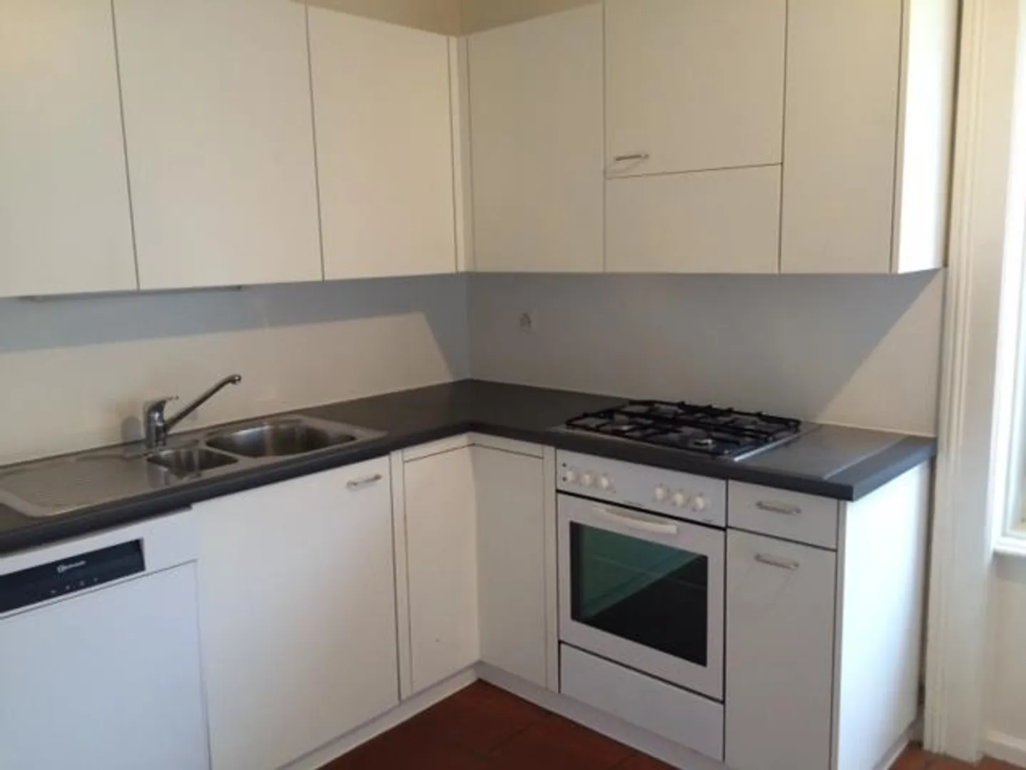 Charmant penthouse de 5 pièces avec balcon à Saint-Gall - Photo 6 sur 10