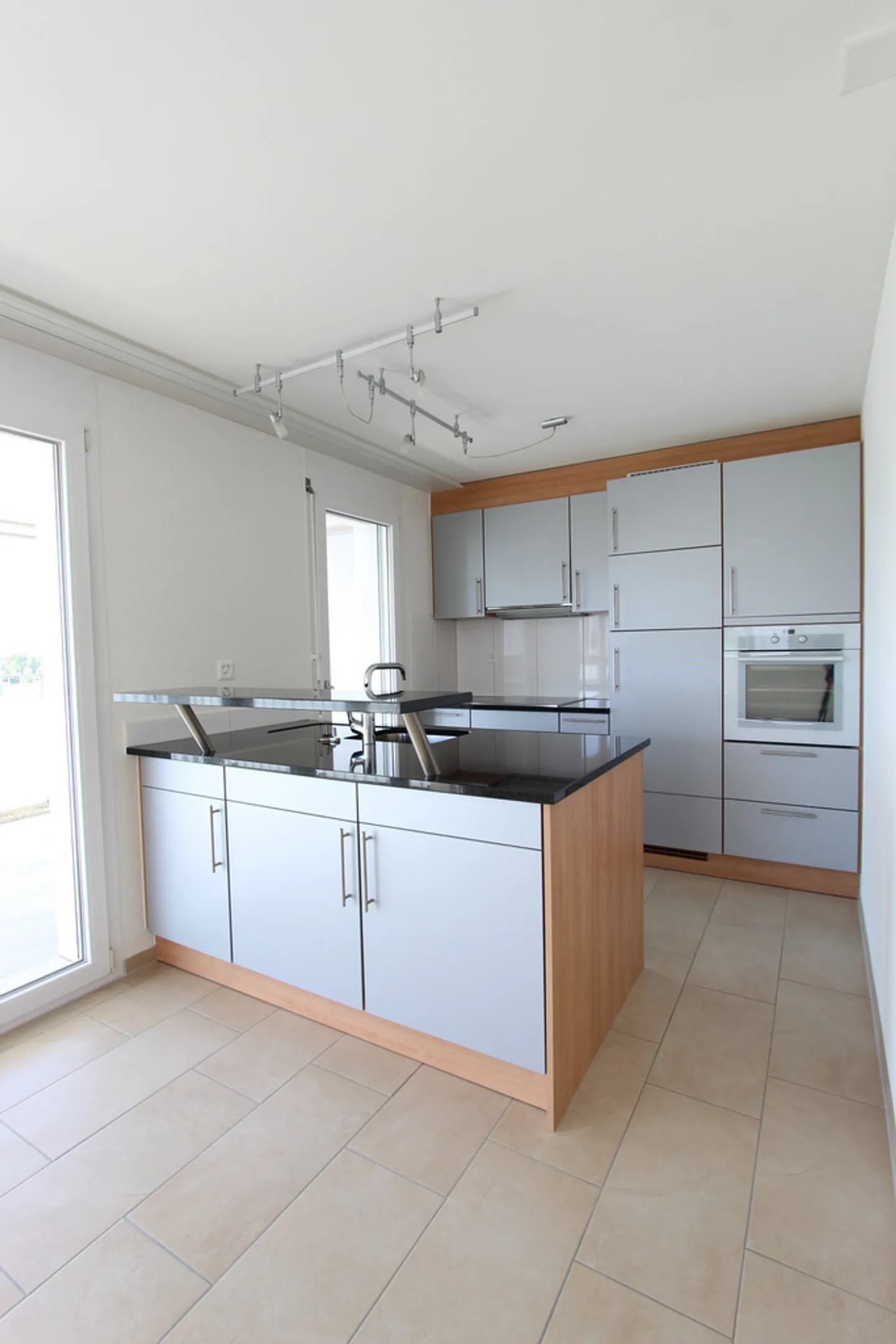 TOLLE WOHNUNG MIT WEITSICHT - Foto 3 von 7