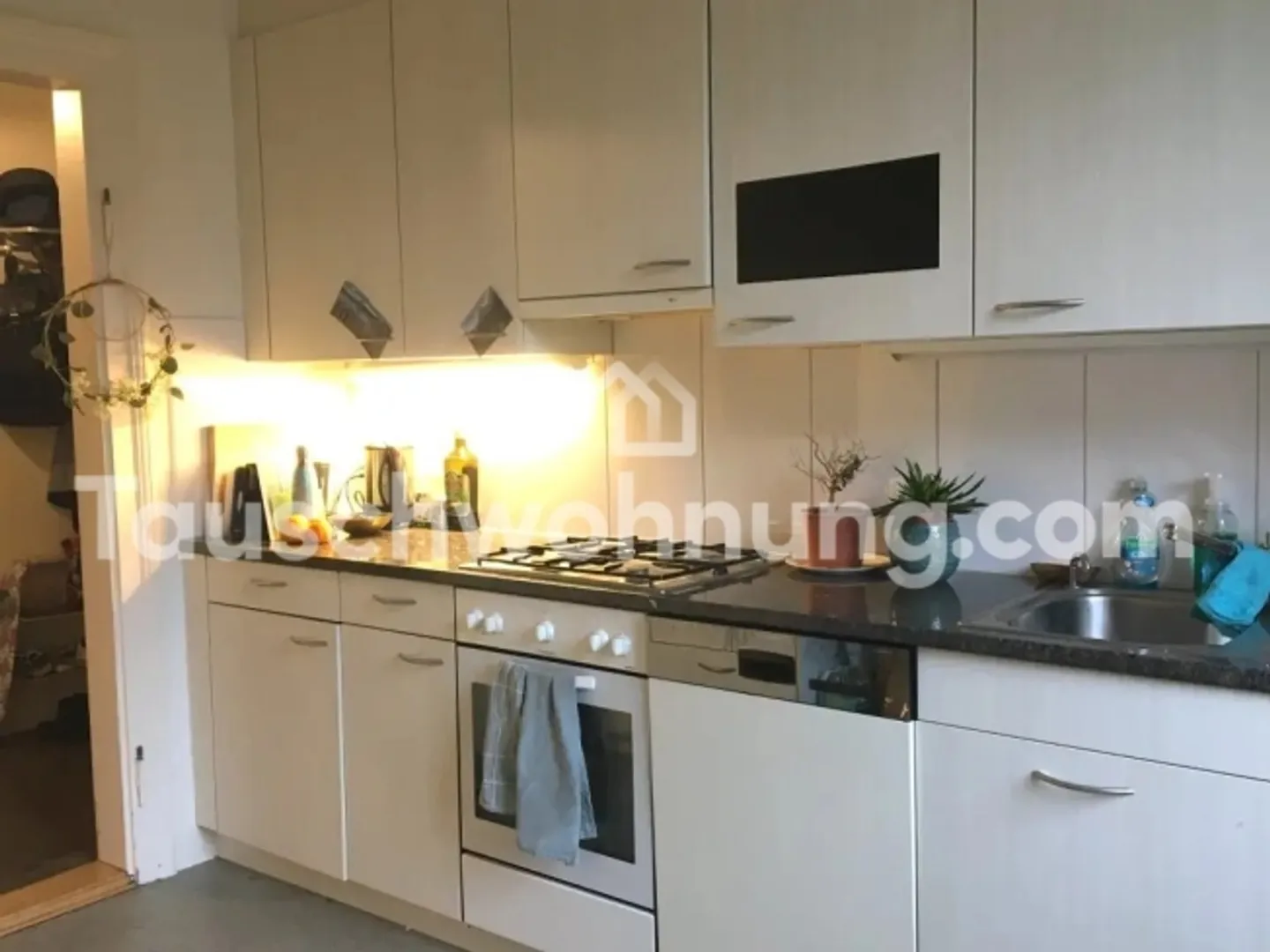 [APPARTAMENTO IN SCAMBIO] Appartamento di 3 stanze a Wipkingen in cambio di 4.5 stanze o più - Foto 4 di 9