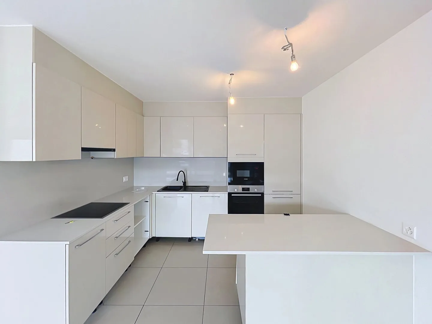 Single house for sale - Photo 3 of 13
