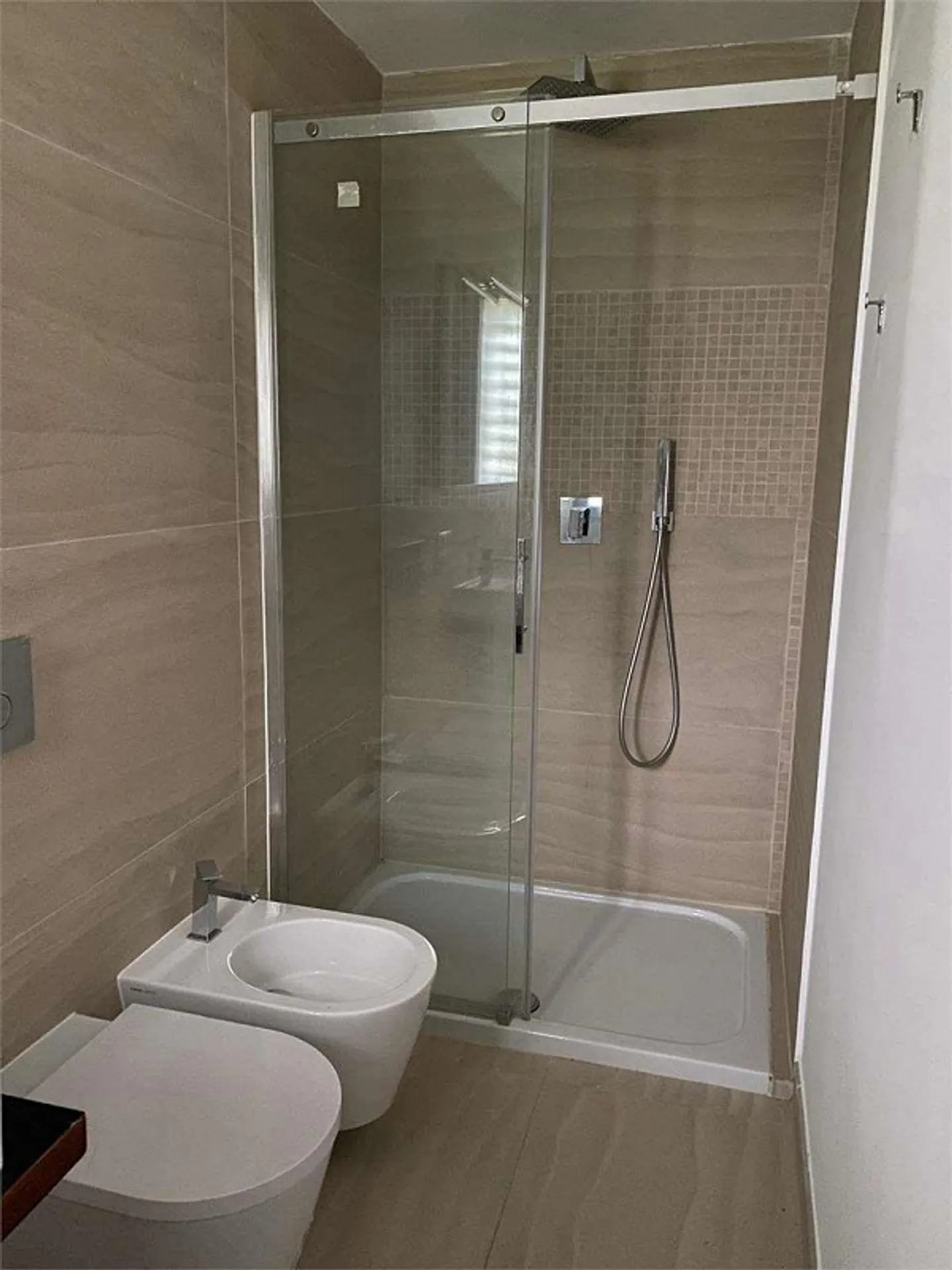 Pregassona, moderno appartamento di 3,5 locali con grande giardino e v - Foto 10 di 13