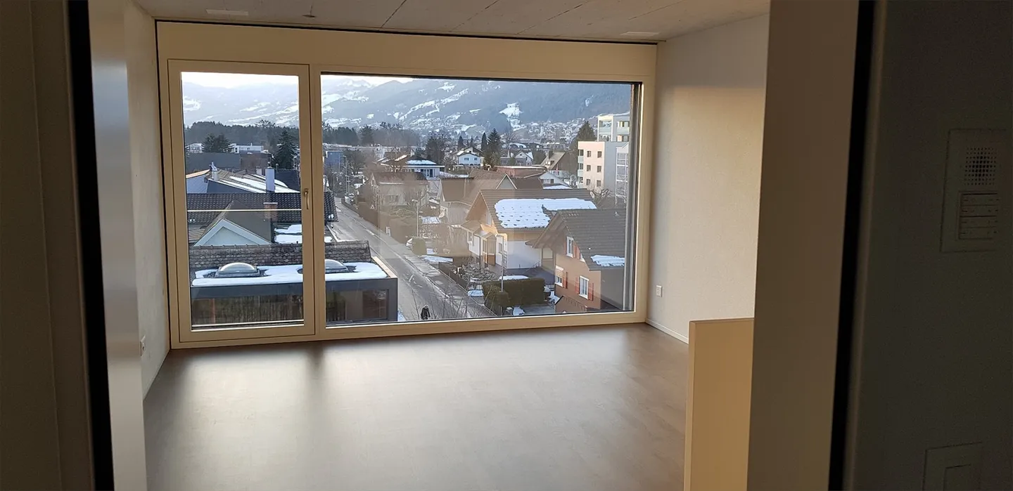 Modernes Attikawohnung mit Aussicht - Foto 7 von 12