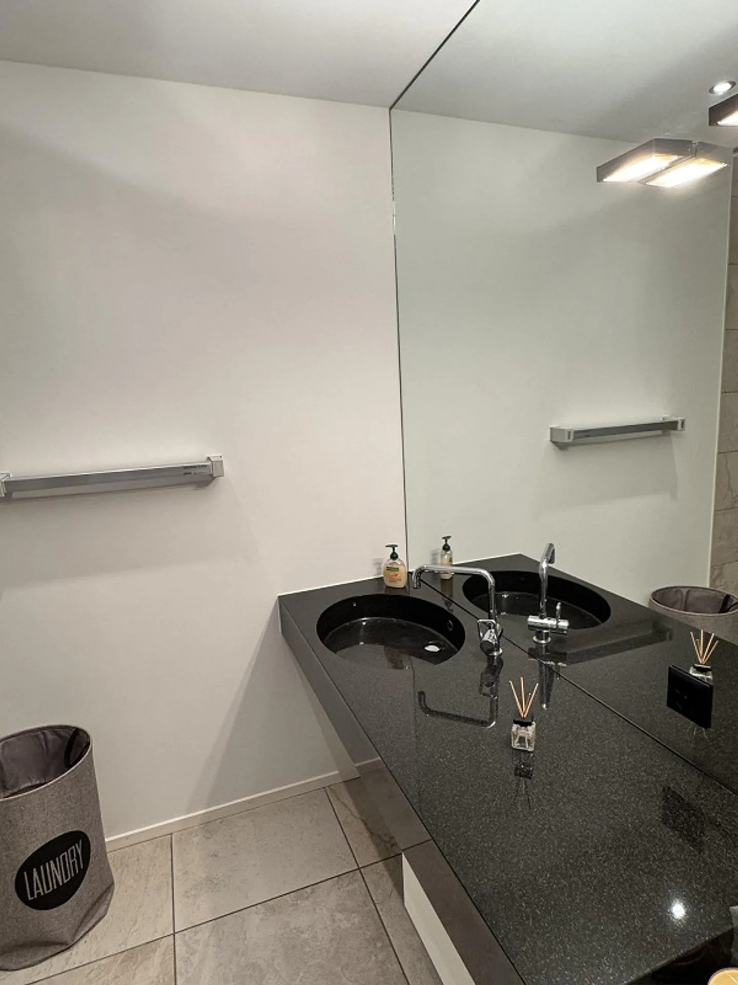 Appartamento esclusivo di 2,5 stanze con oasi giardino privata a Lucerna - Foto 8 di 11