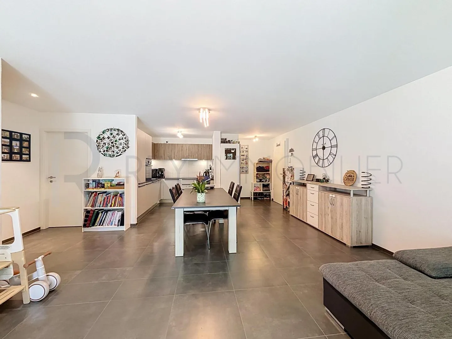 Appartement Charmant avec Jardin - Photo 3 sur 8