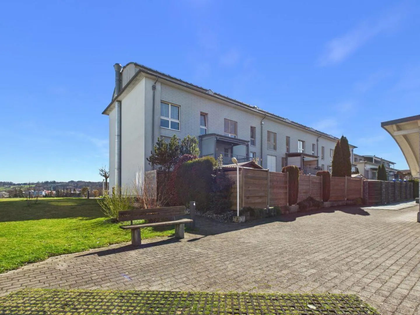 MAISONETTE CON BALCONE E VISTA LONTANA - Foto 1 di 7