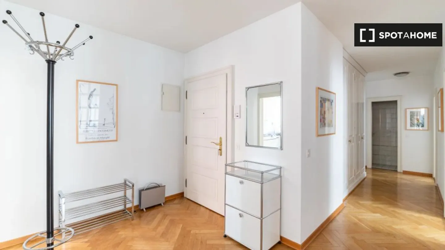 Discover, visit, and rent your new home online with complete confidence. - Photo 10 of 13