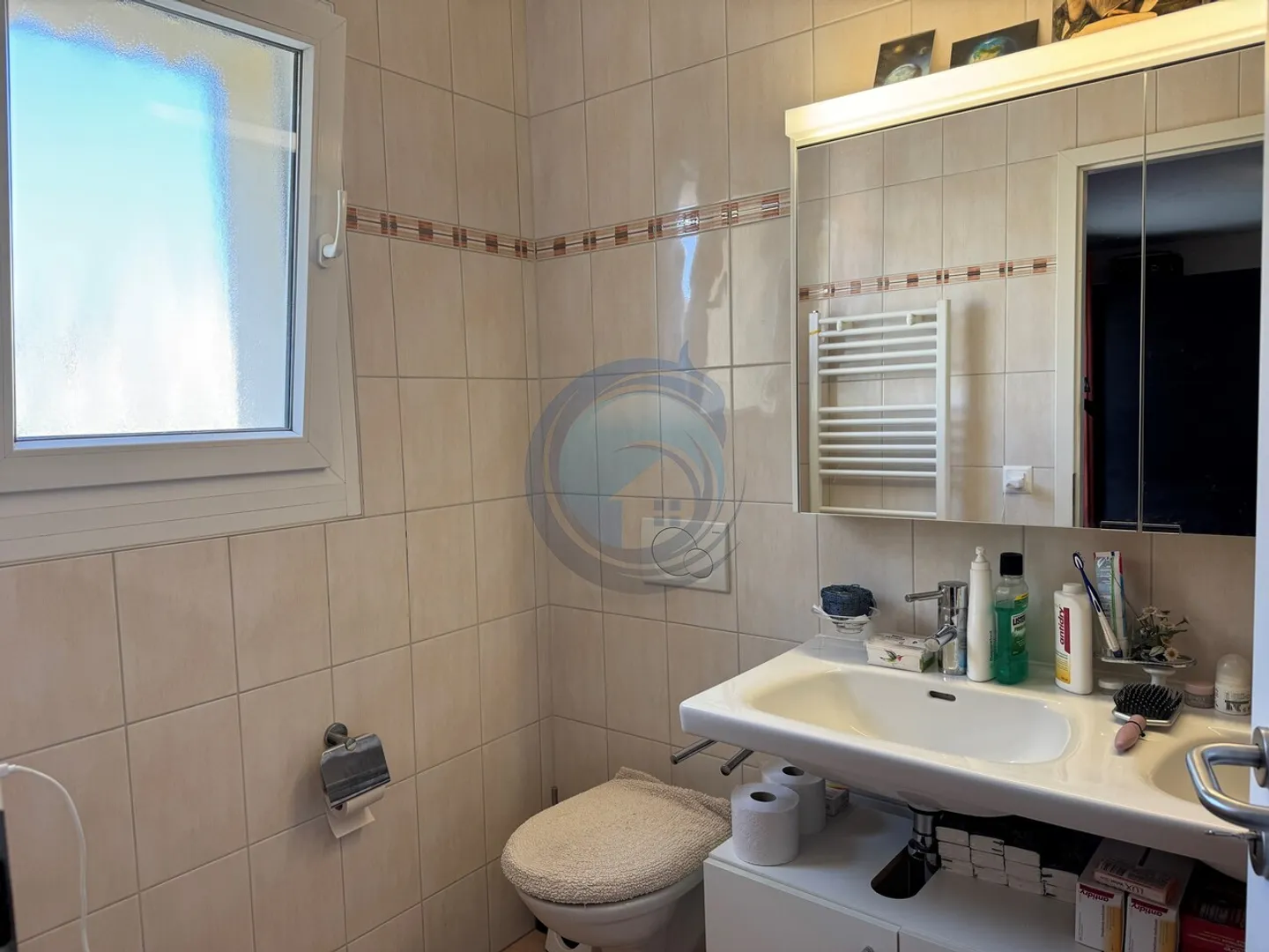 BEL APPARTAMENTO D'ANGOLO CON 3 STANZE E BALCONE - VICINO ALLE RIVE DEL LAGO - Foto 7 di 15