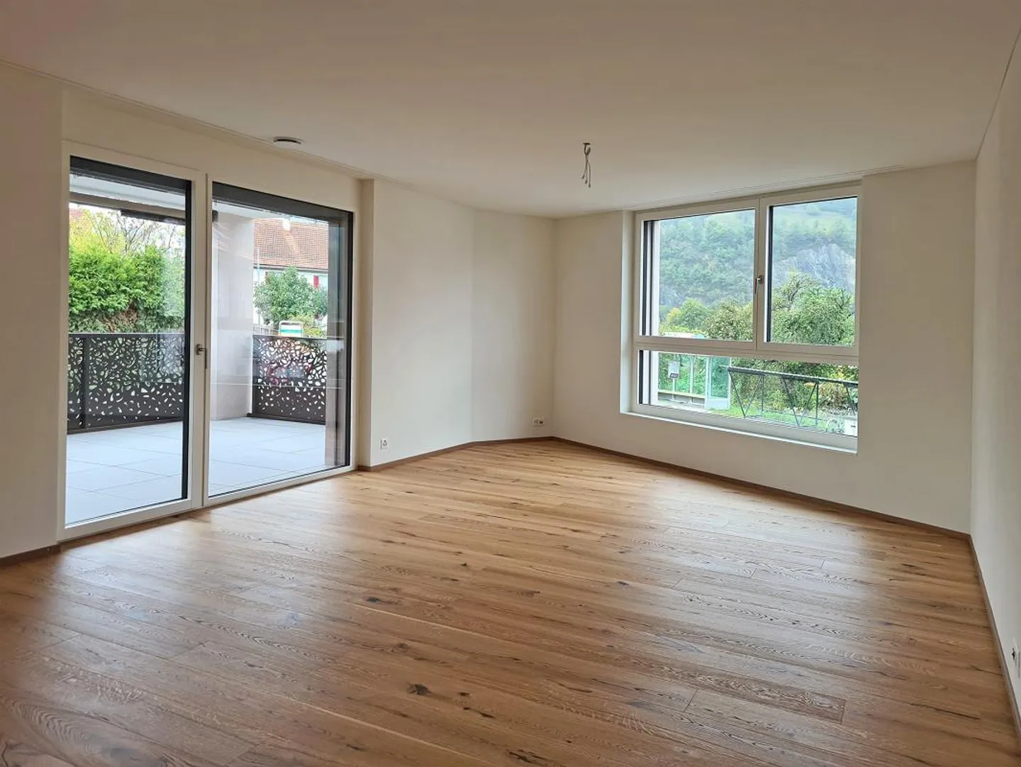 ***Erstbezug Neu Sonnig Exklusiv***4 1/2-Zi Wohnung in Domat/Ems*** - Foto 3 von 12