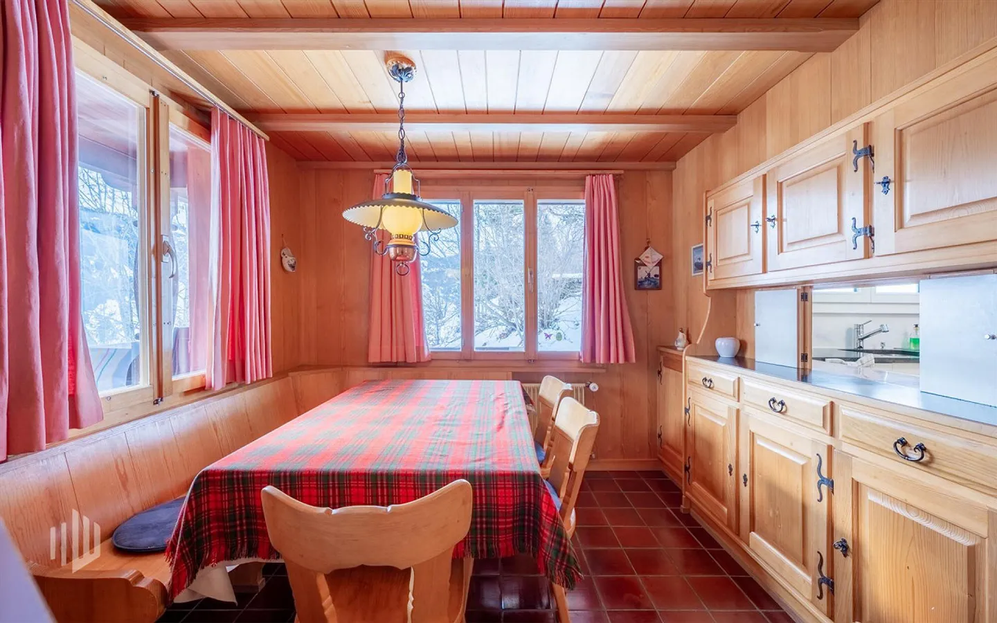 ImmoWyss - Two-family chalet with Eiger view on the sunny side - Photo 3 of 9