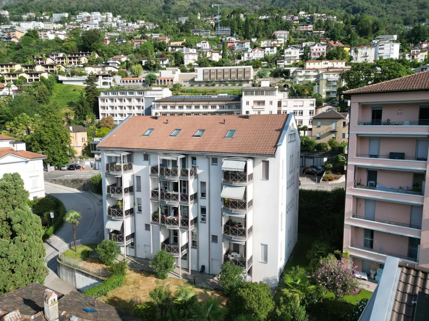 Income-generating building in Muralto - Photo 4 of 5