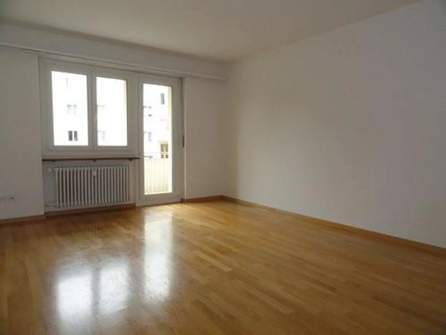 Appartement individuel rénové dans un emplacement central ! - Photo 2 sur 5