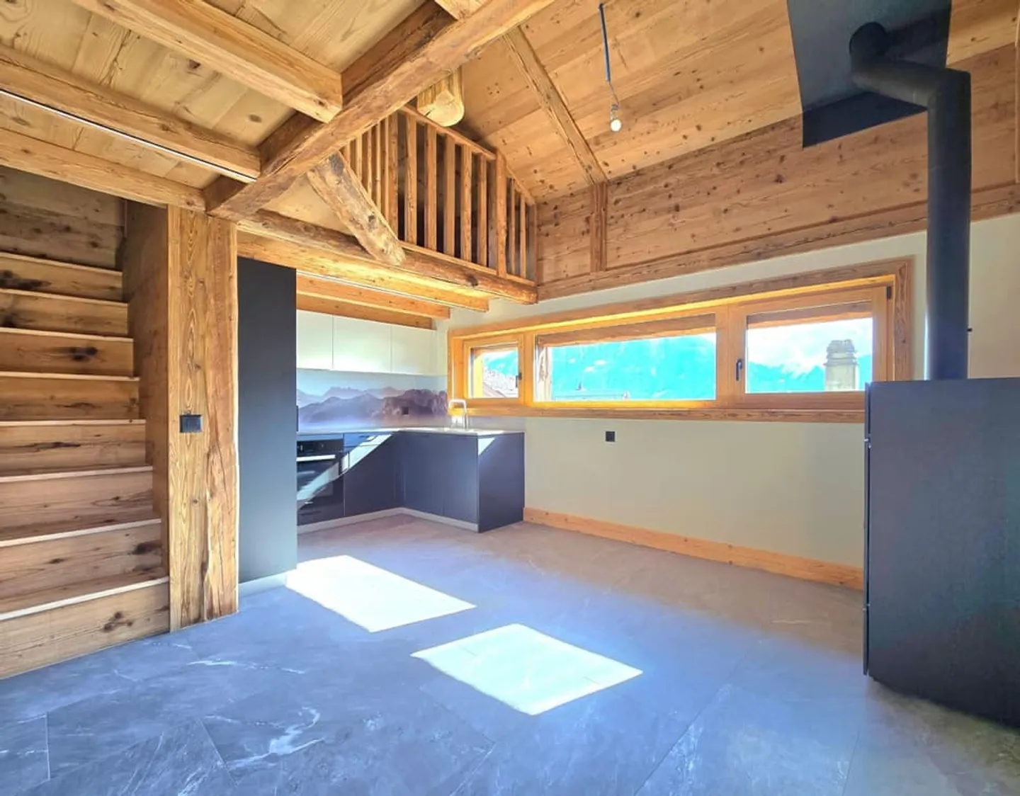 Stunning renovated barn in Mase with terrace, view and parking space (Val d'Héren) - Photo 9 of 13