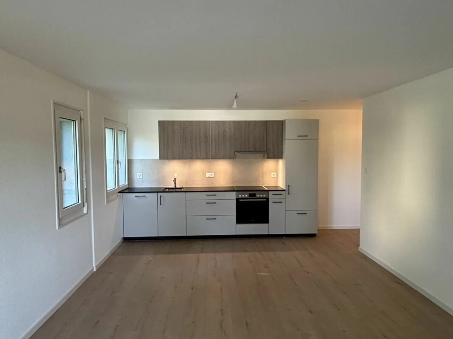 Appartamento ristrutturato di 3 stanze con balcone! - Foto 1 di 9