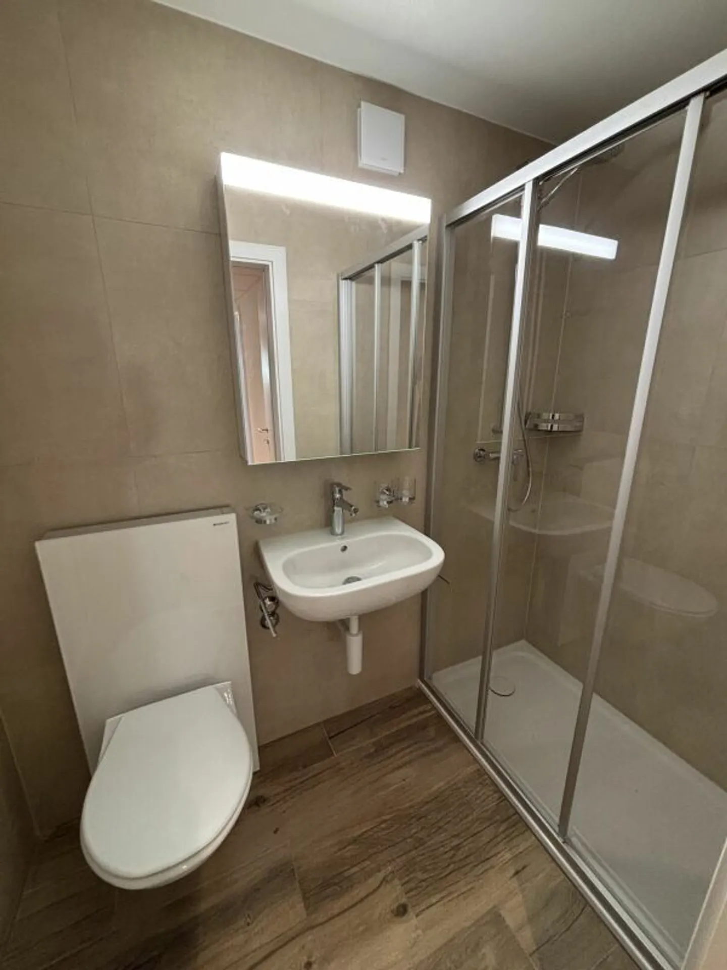 Appartamento ristrutturato di 3 stanze con balcone! - Foto 5 di 9