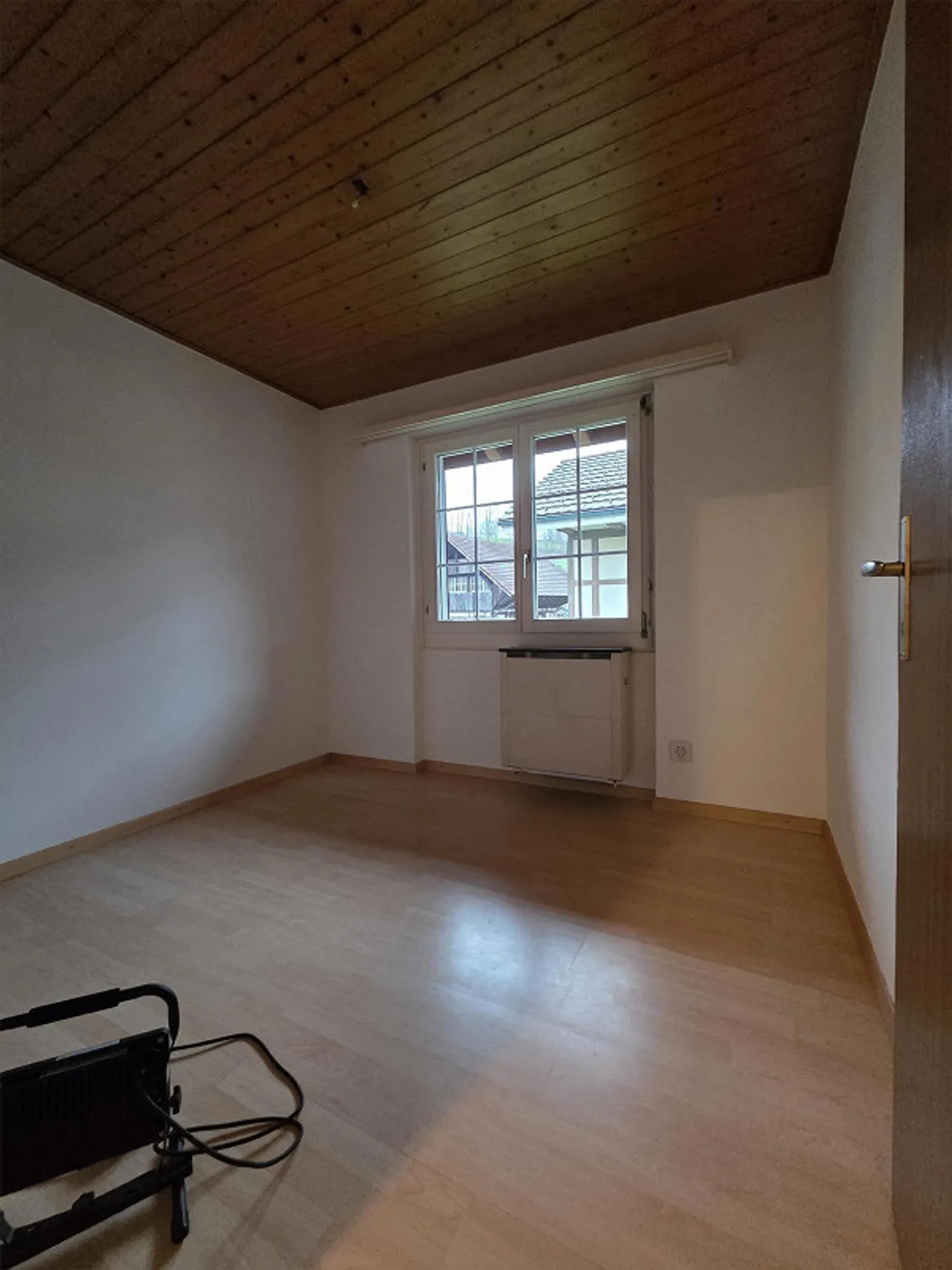 Hausteil (4.5 Zi 103m²+Estrich+Sitzplatz+Rasenplatz+Doppelgarage+PP) - Foto 4 von 8