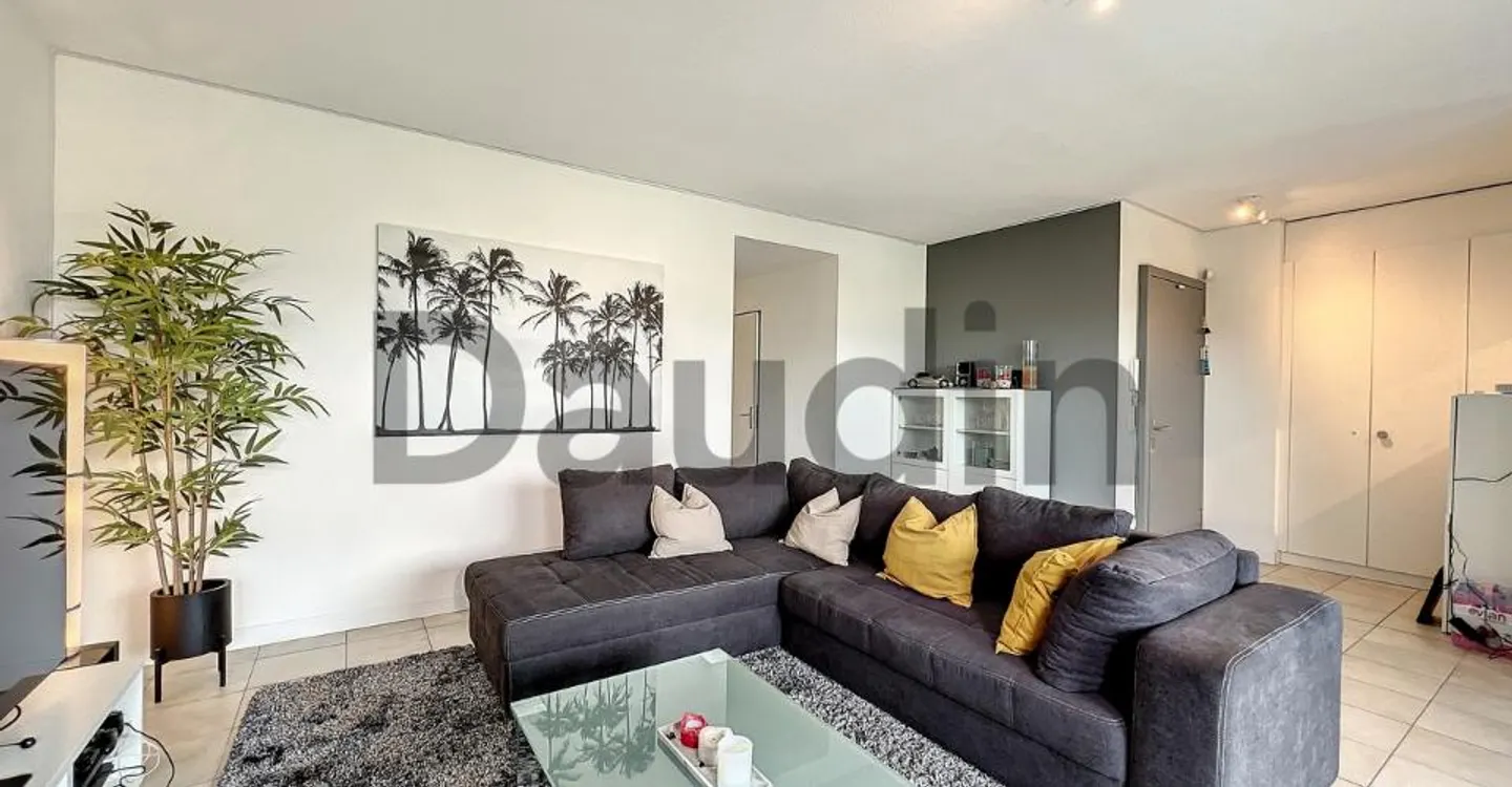 Charming Ground-Floor Apartment - Photo 4 of 7